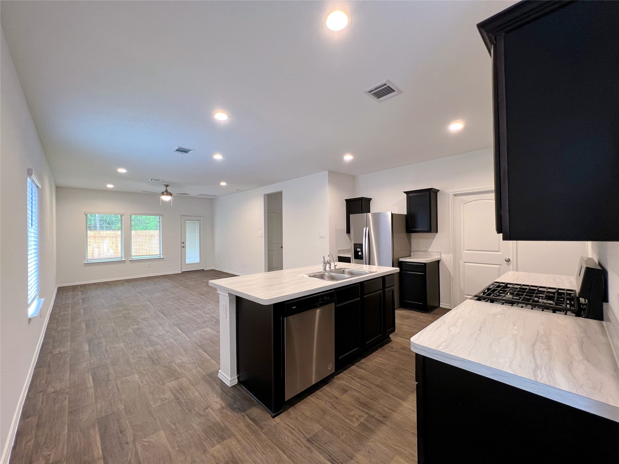 14927 Cypress Hollow Drive Property Photo 6