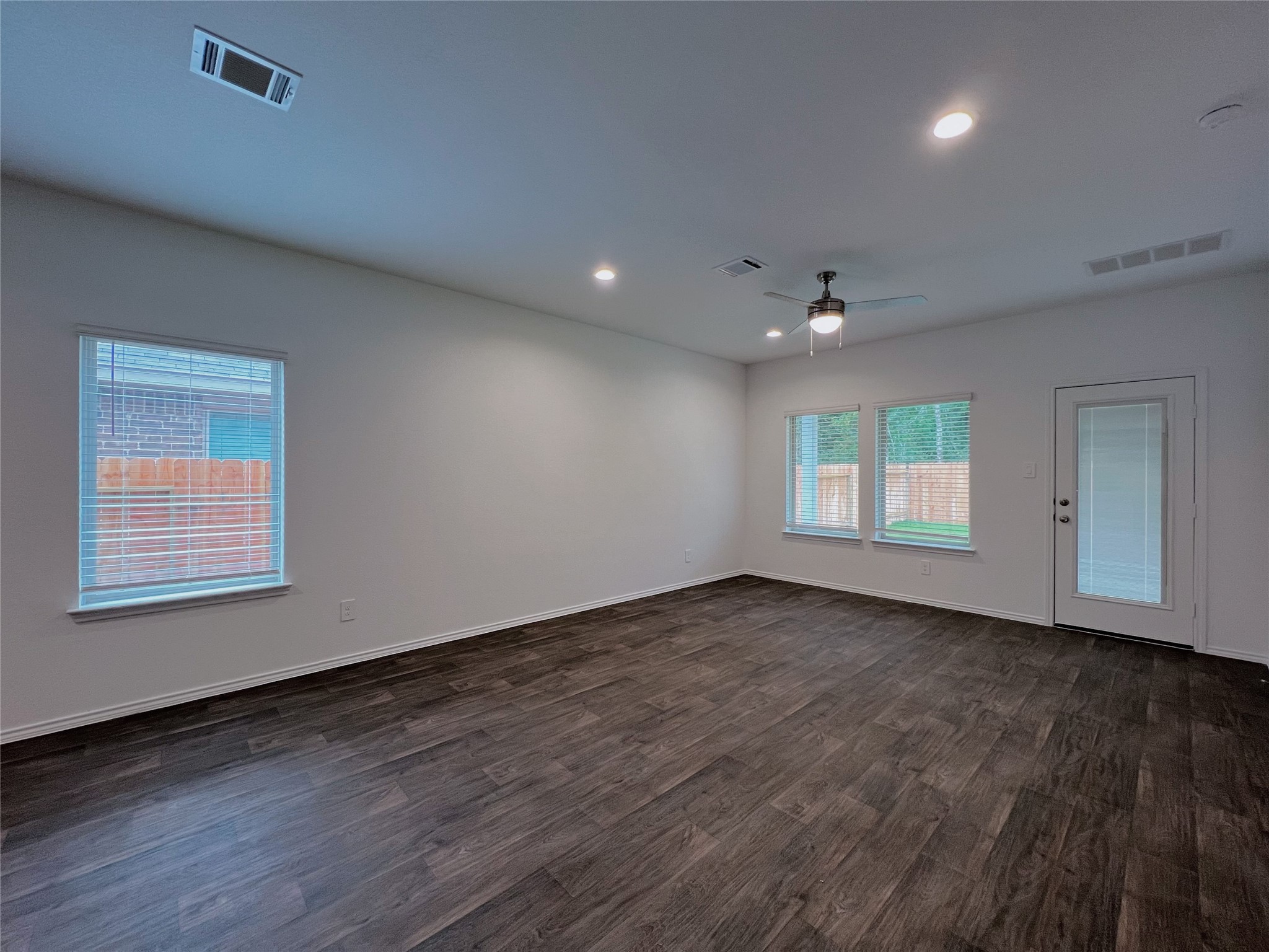 14927 Cypress Hollow Drive Property Photo 19
