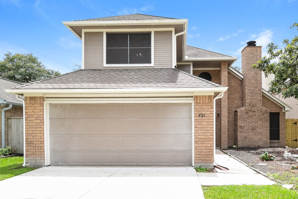 4765 Oakmont Court Property Photo 1
