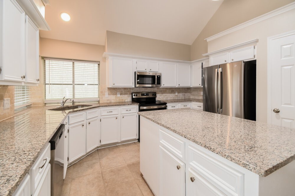 4765 Oakmont Court Property Photo 6
