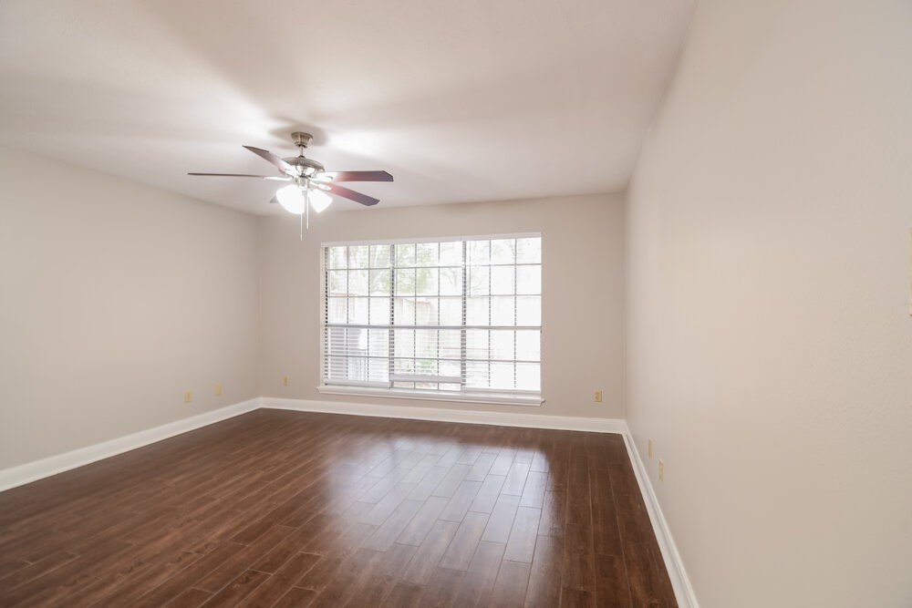 4765 Oakmont Court Property Photo 10