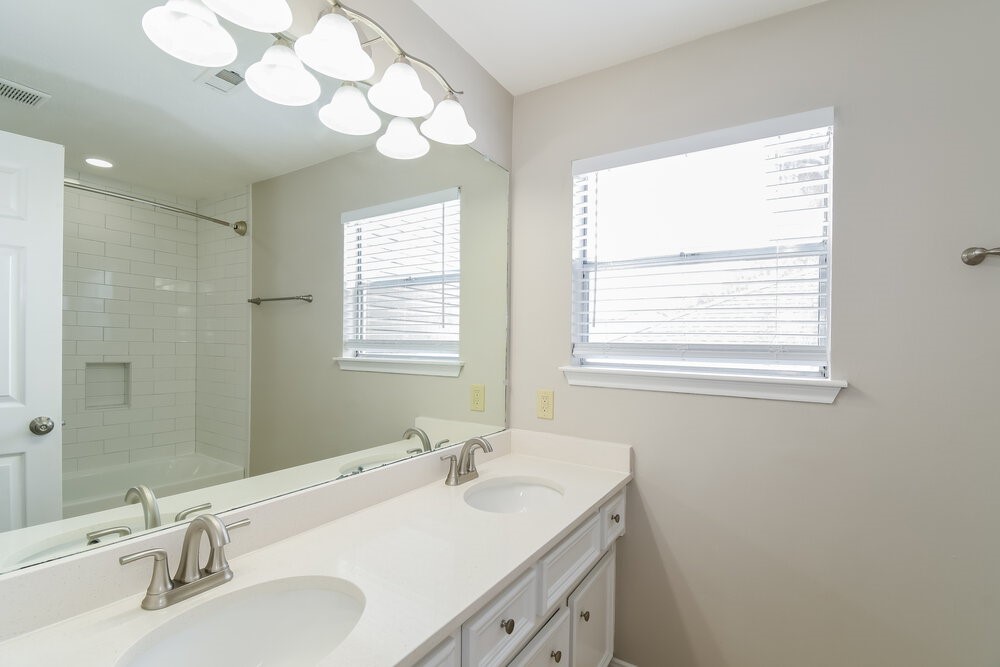 4765 Oakmont Court Property Photo 16
