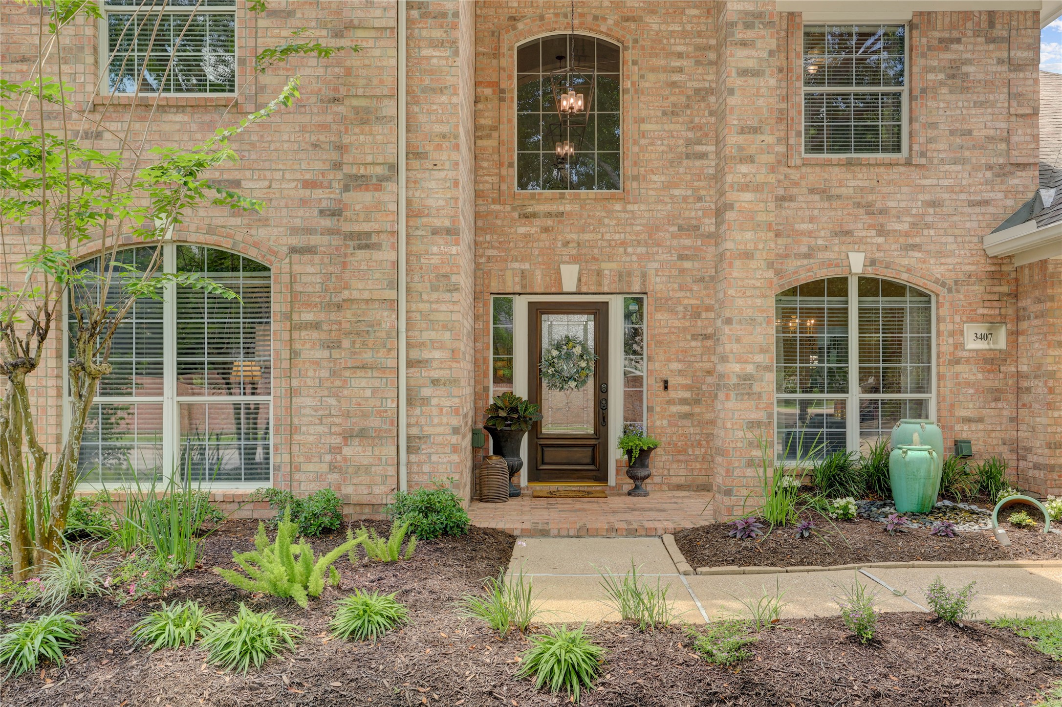 3407 Powell Way Property Photo 2