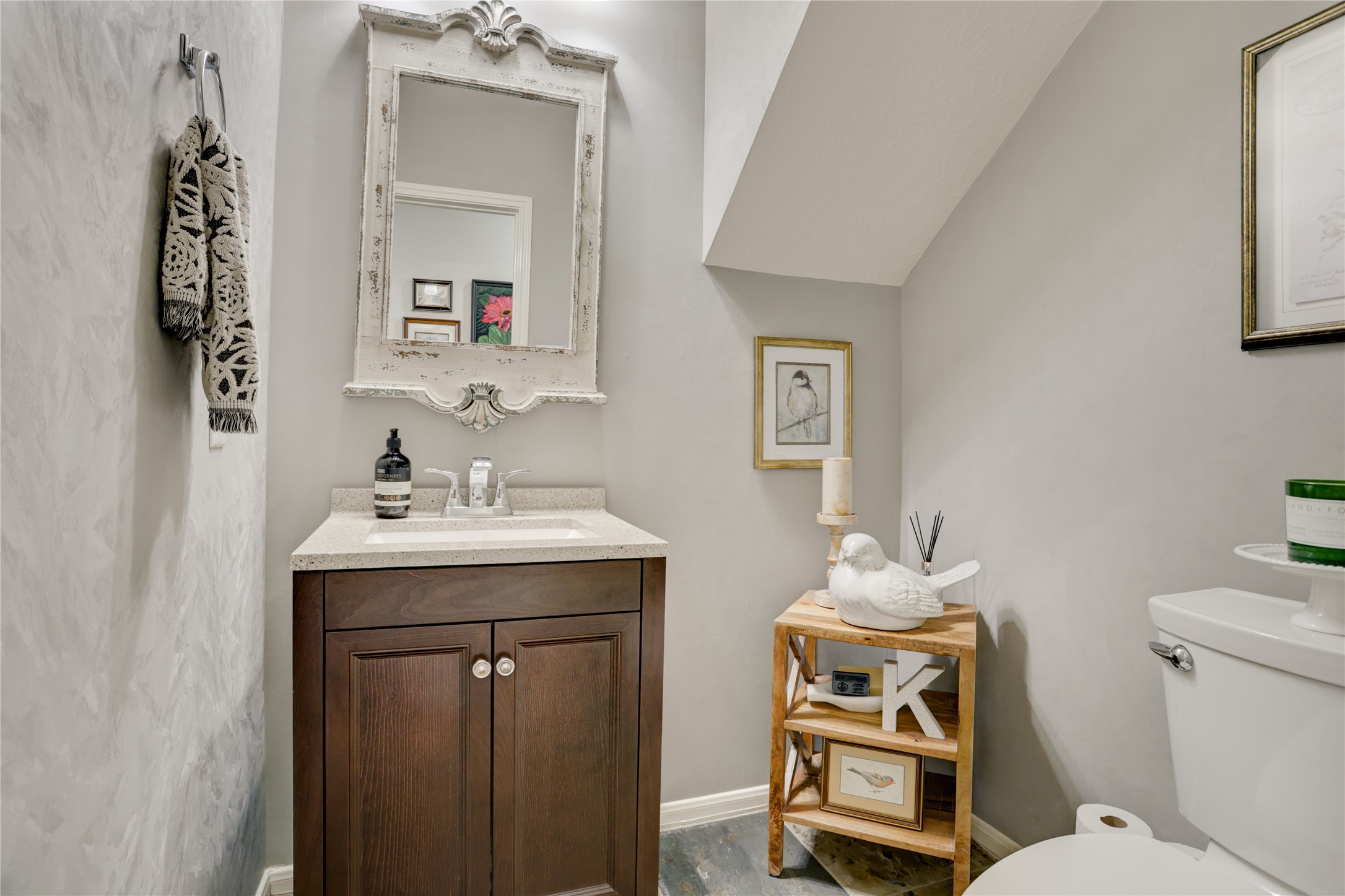 3407 Powell Way Property Photo 13