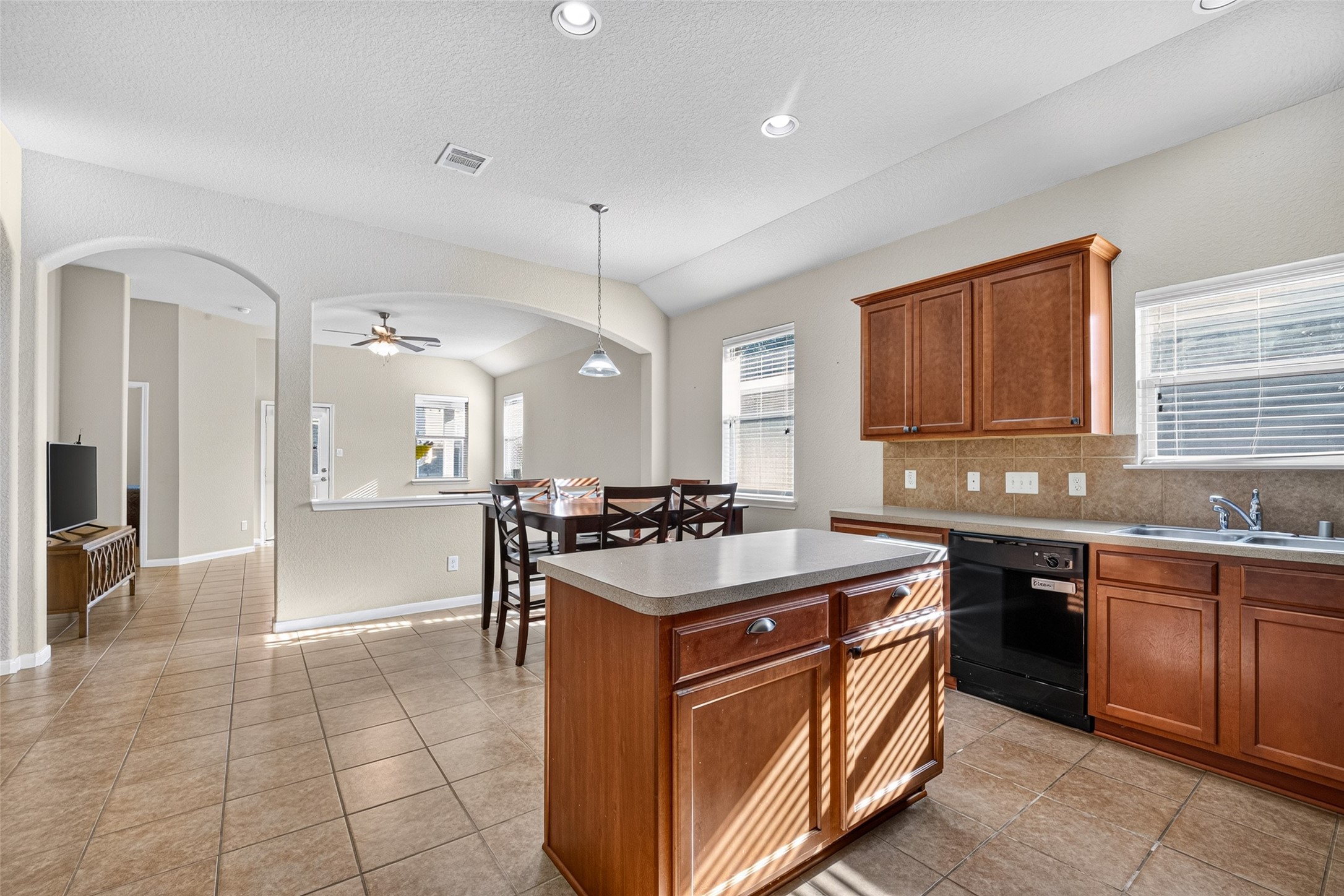15723 Mountain Mist Trail Property Photo 21