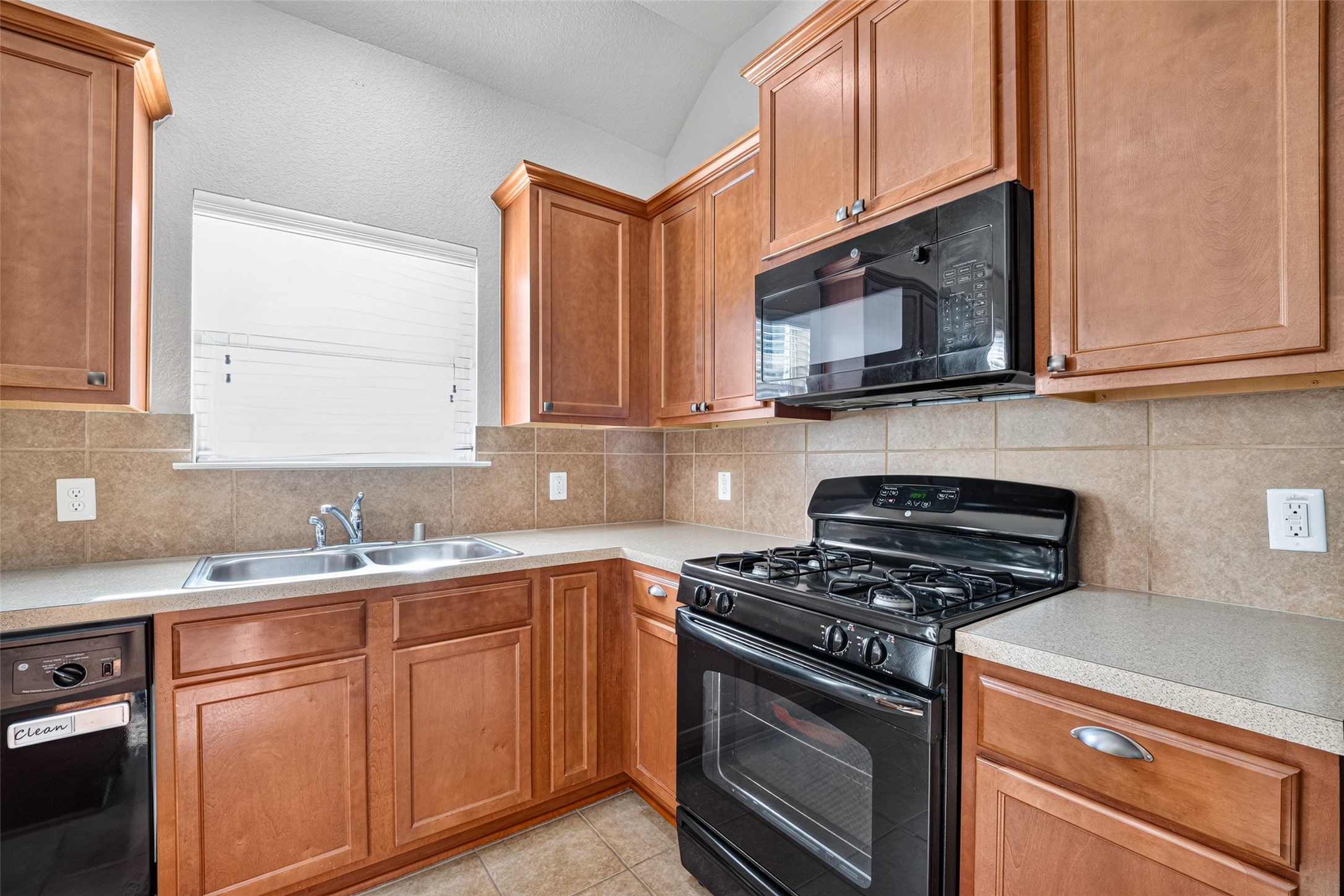 15723 Mountain Mist Trail Property Photo 22