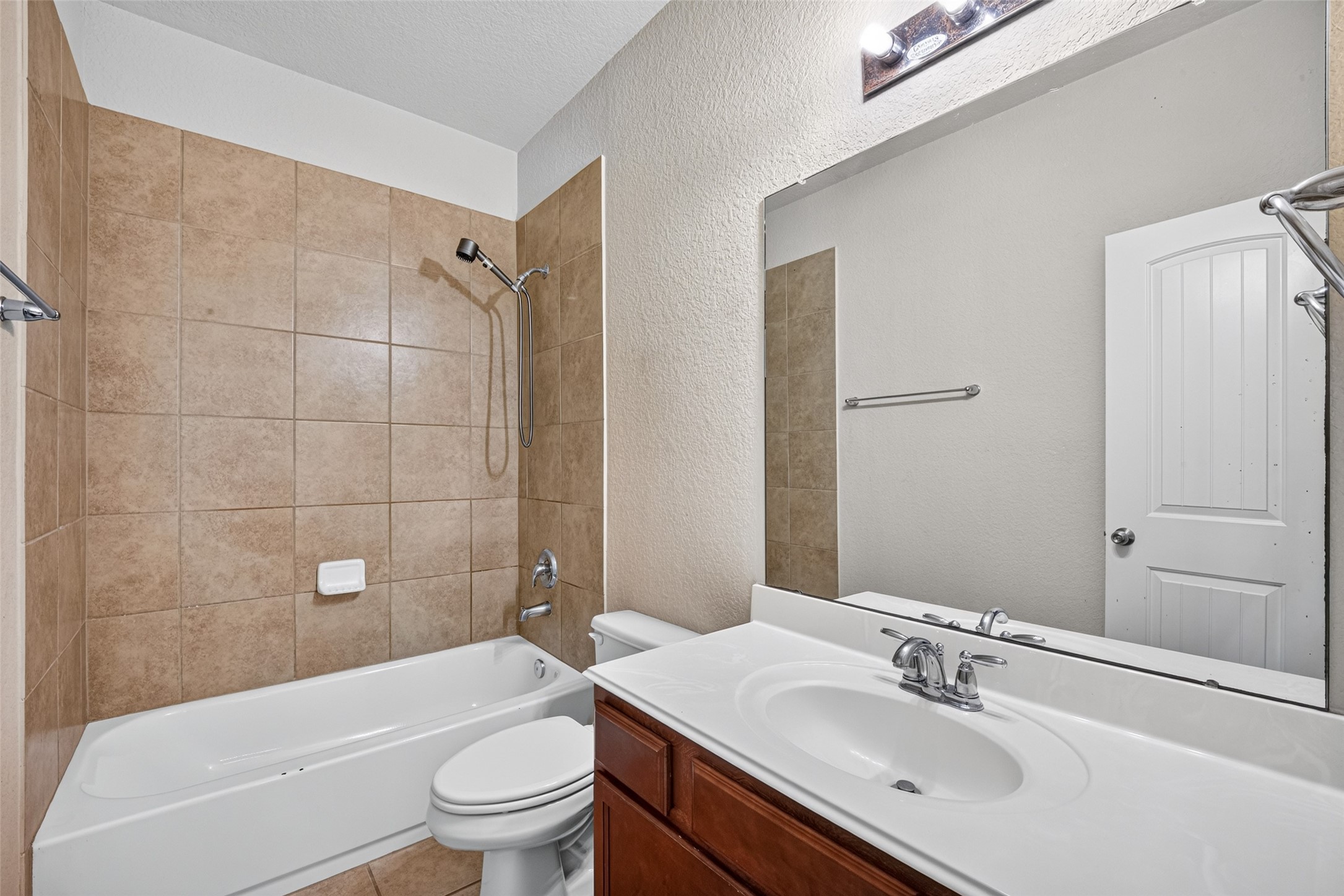 15723 Mountain Mist Trail Property Photo 26