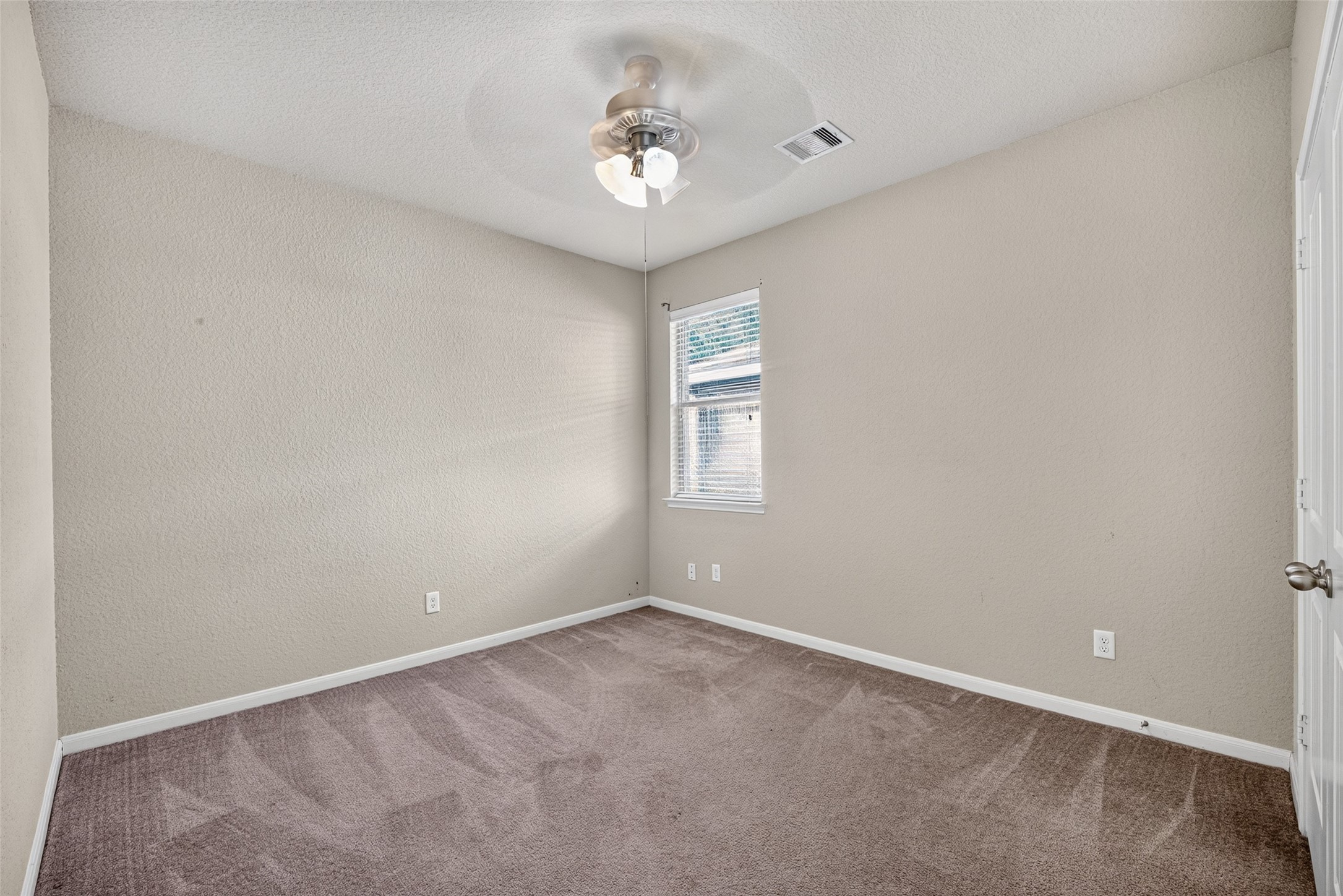 15723 Mountain Mist Trail Property Photo 28