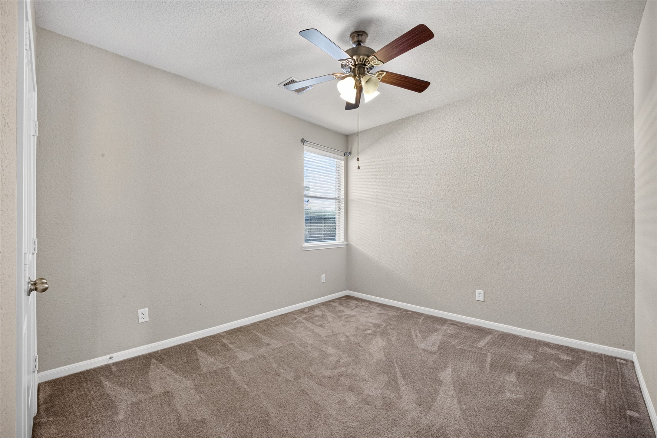 15723 Mountain Mist Trail Property Photo 30