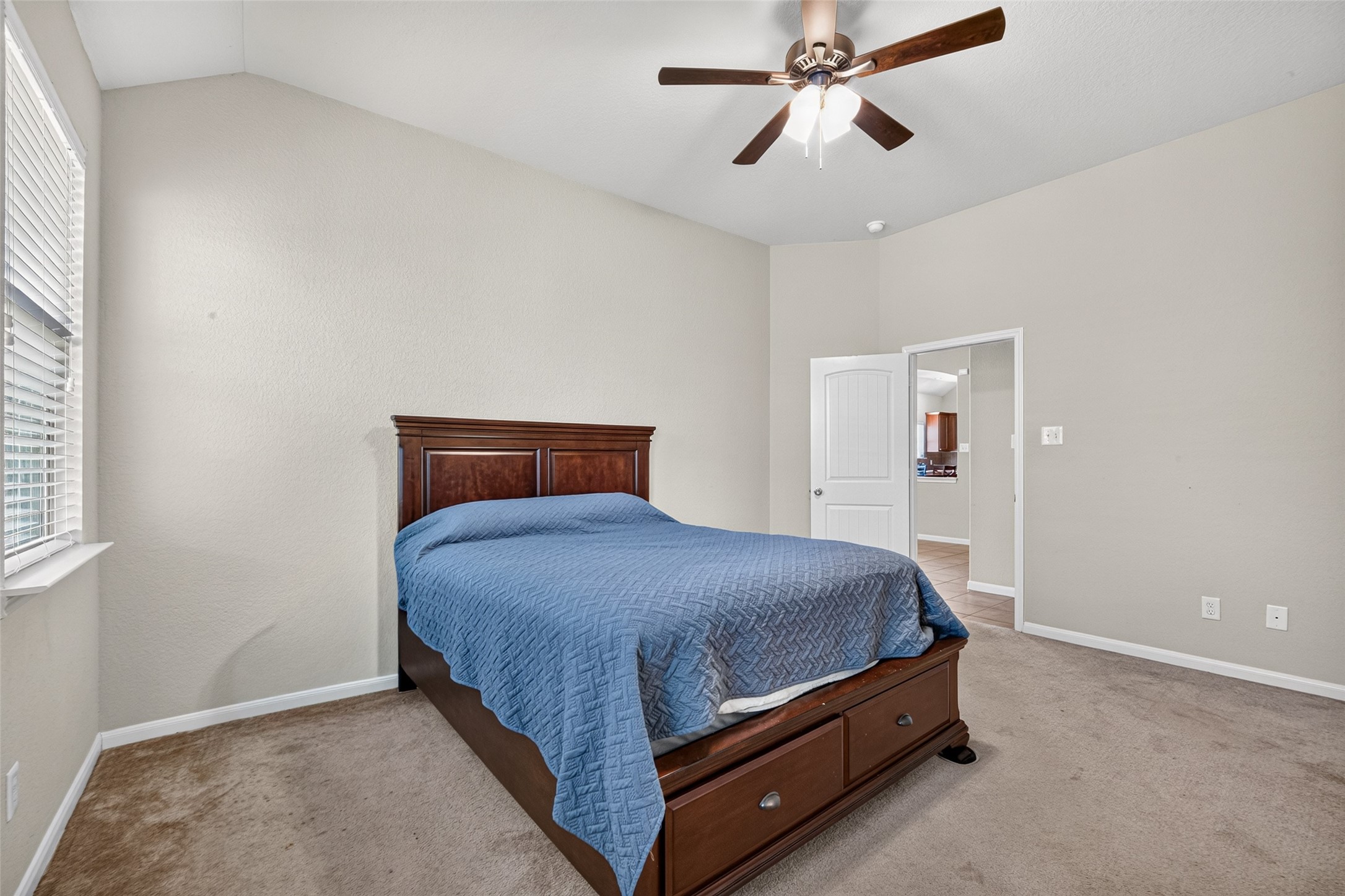 15723 Mountain Mist Trail Property Photo 32