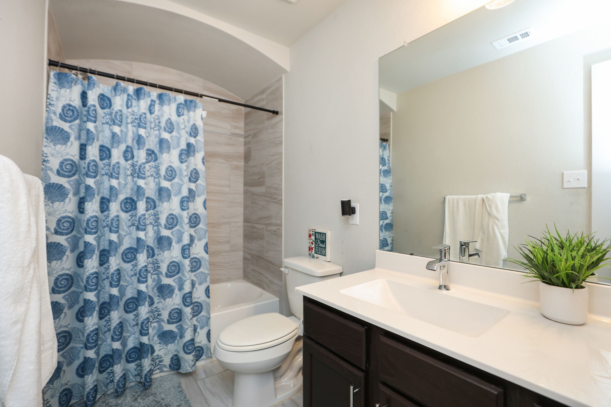 5511 Gothic Oak Drive Property Photo 16
