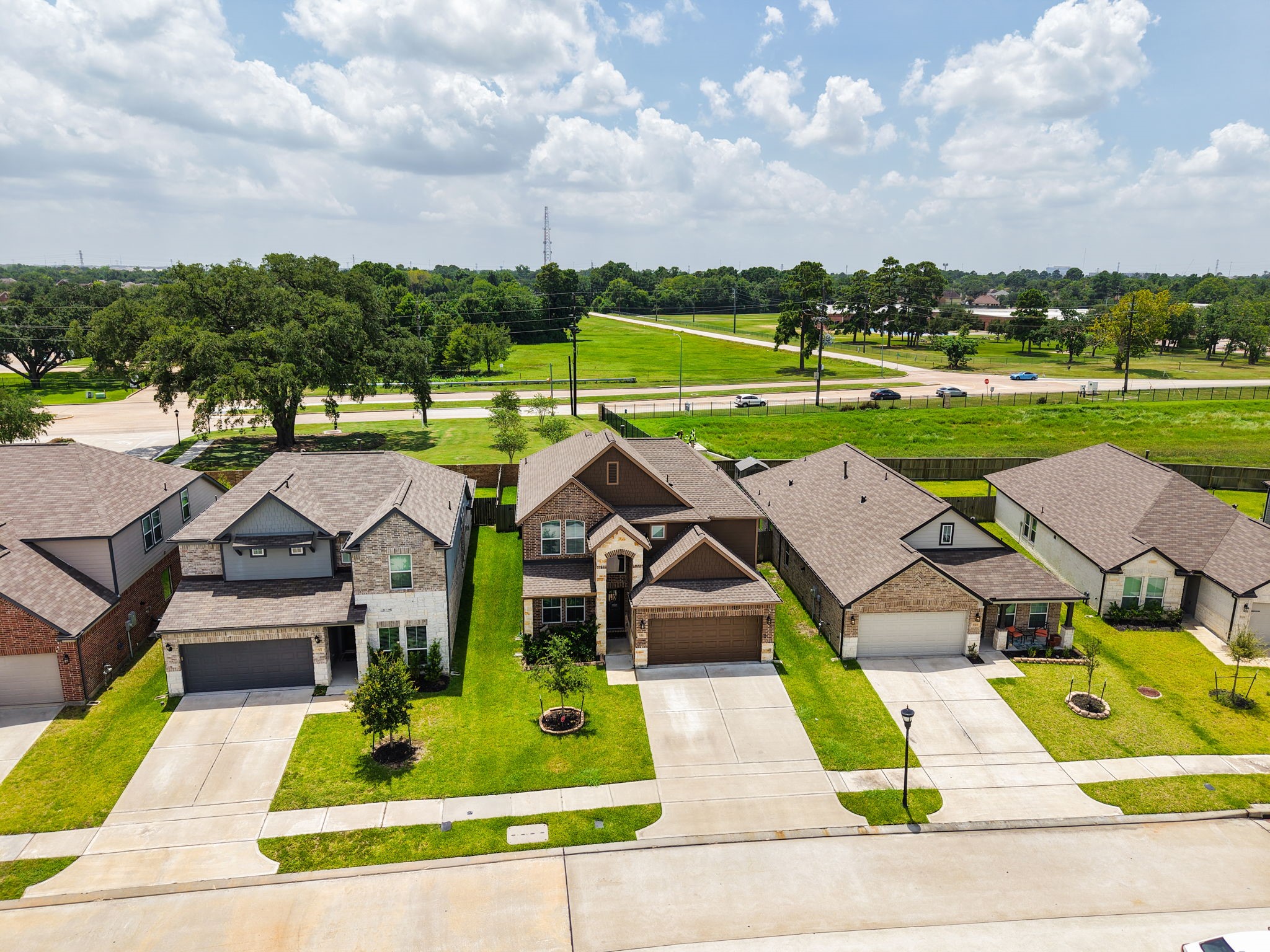5511 Gothic Oak Drive Property Photo 23