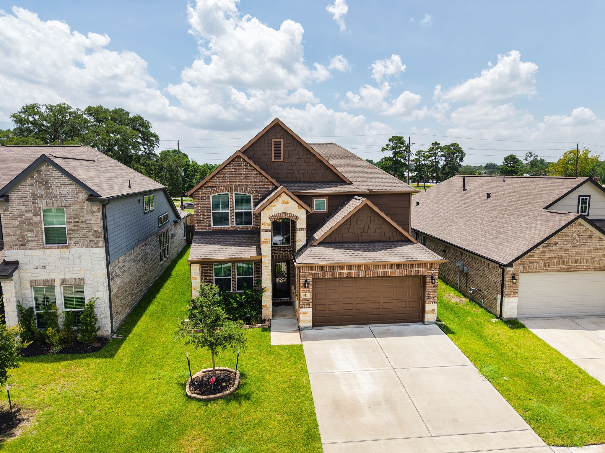 5511 Gothic Oak Drive Property Photo 24