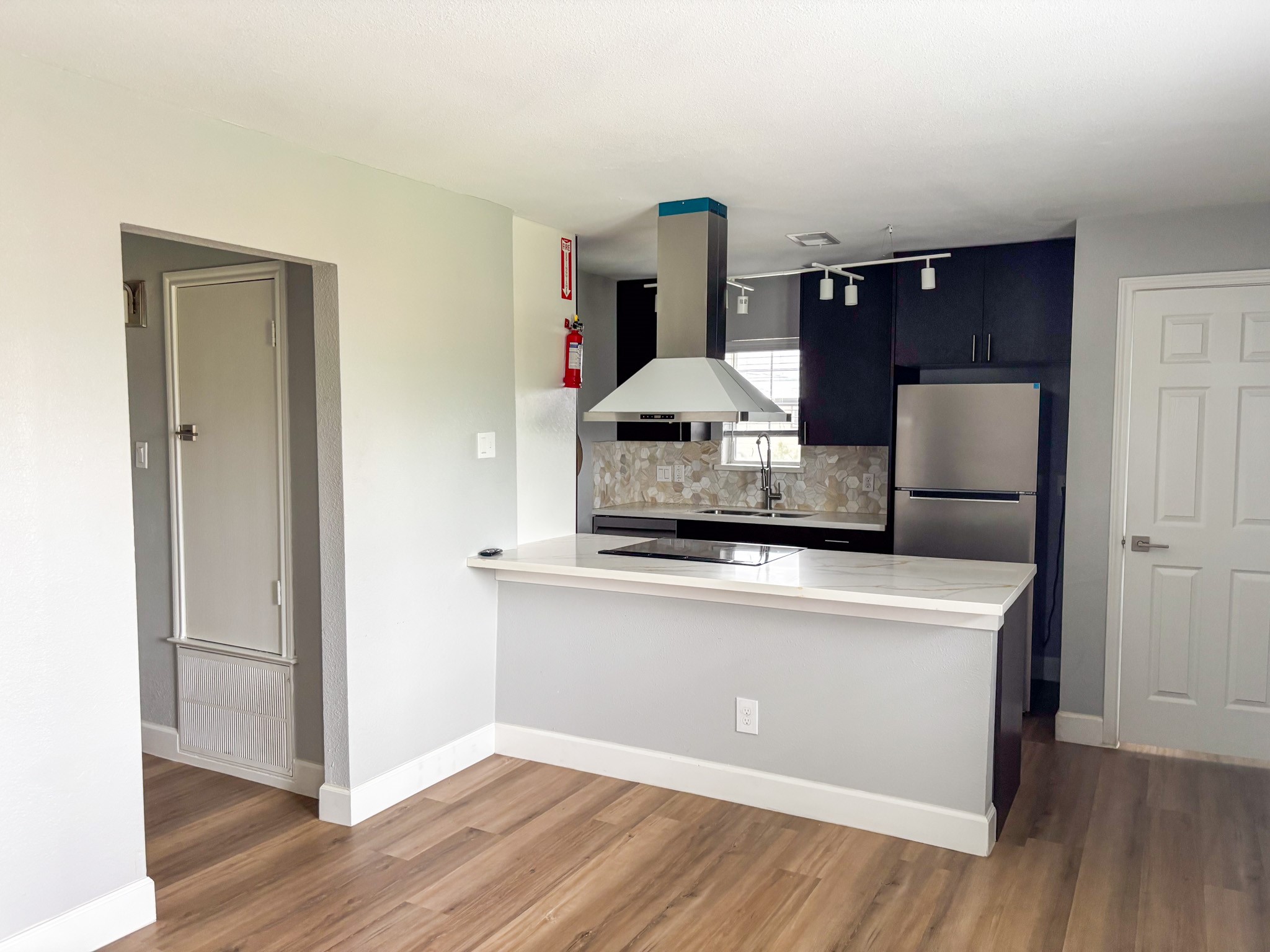7826 Gladstone Street C Property Photo 2