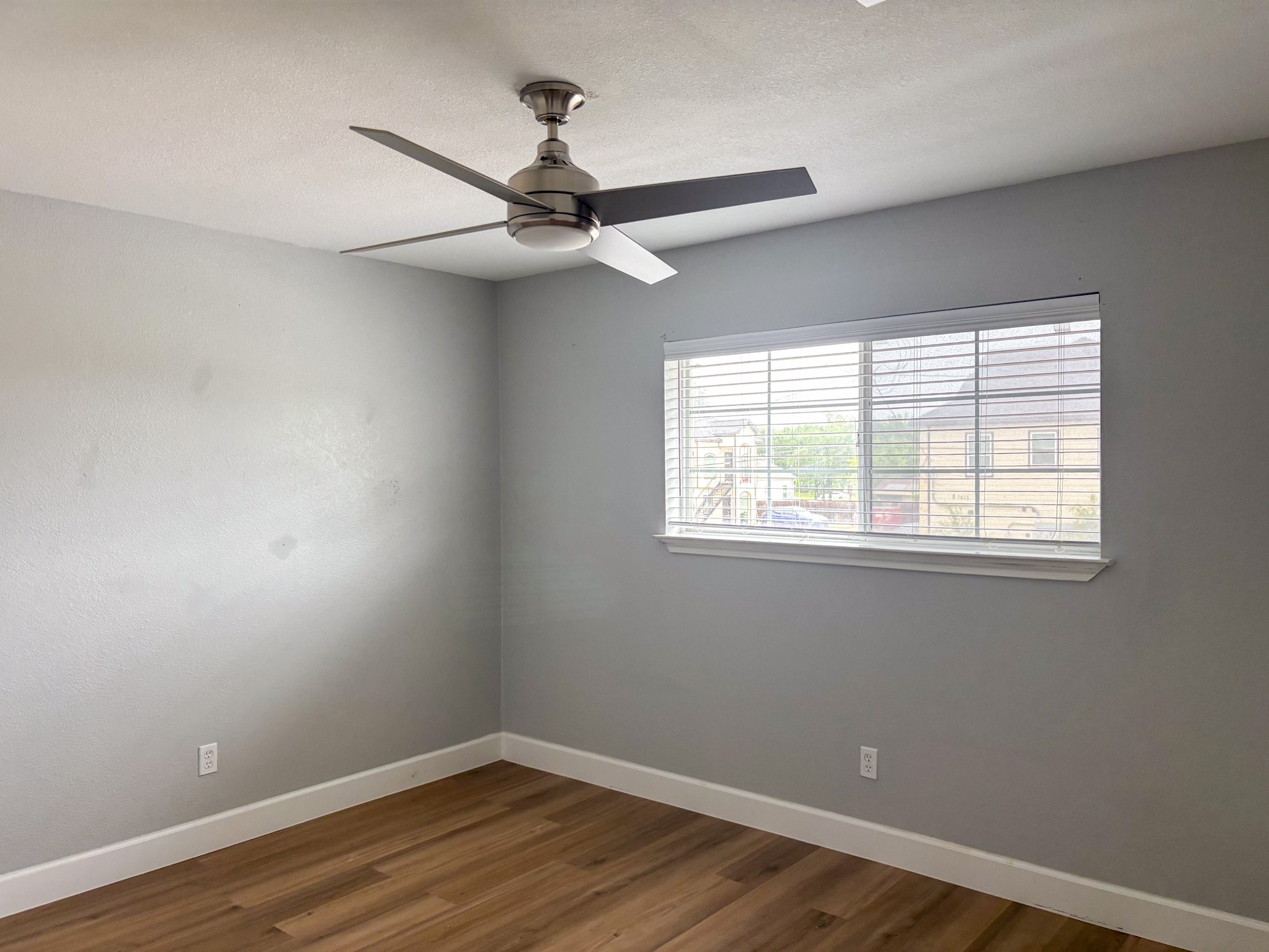 7826 Gladstone Street C Property Photo 7