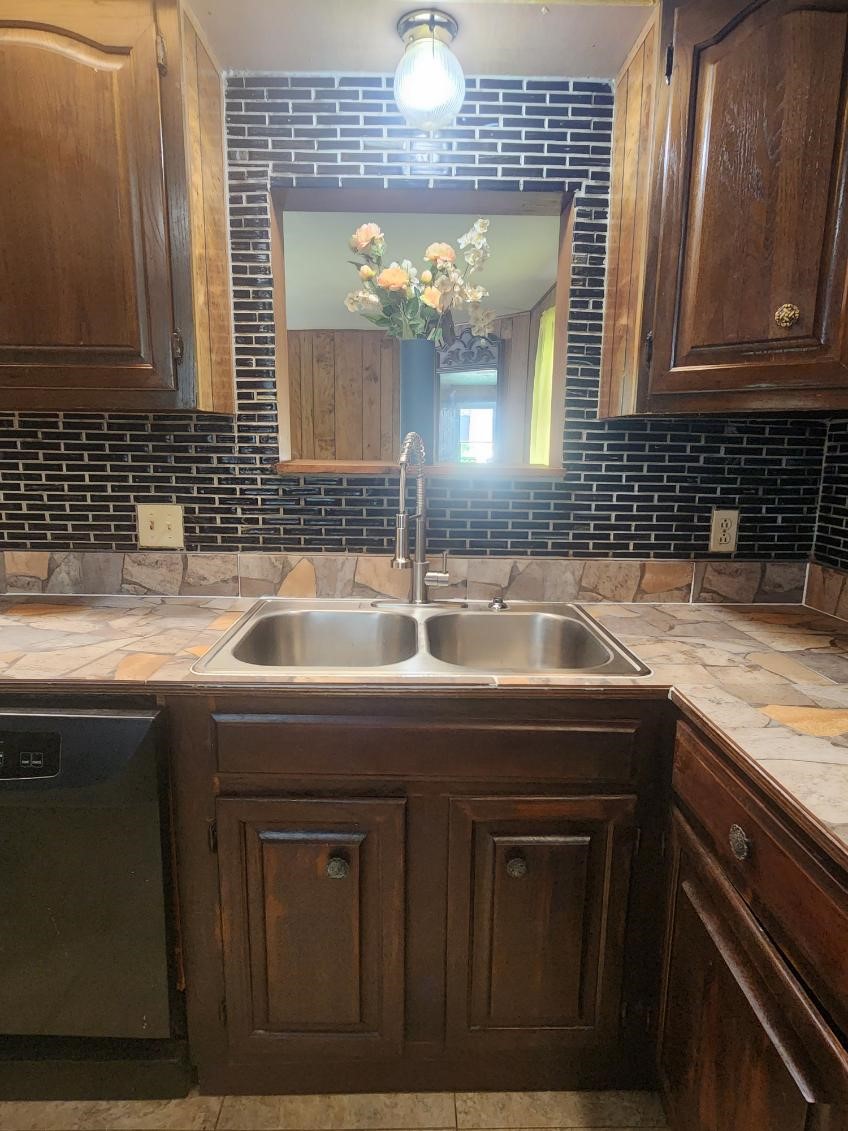 465 Pecan Property Photo 10