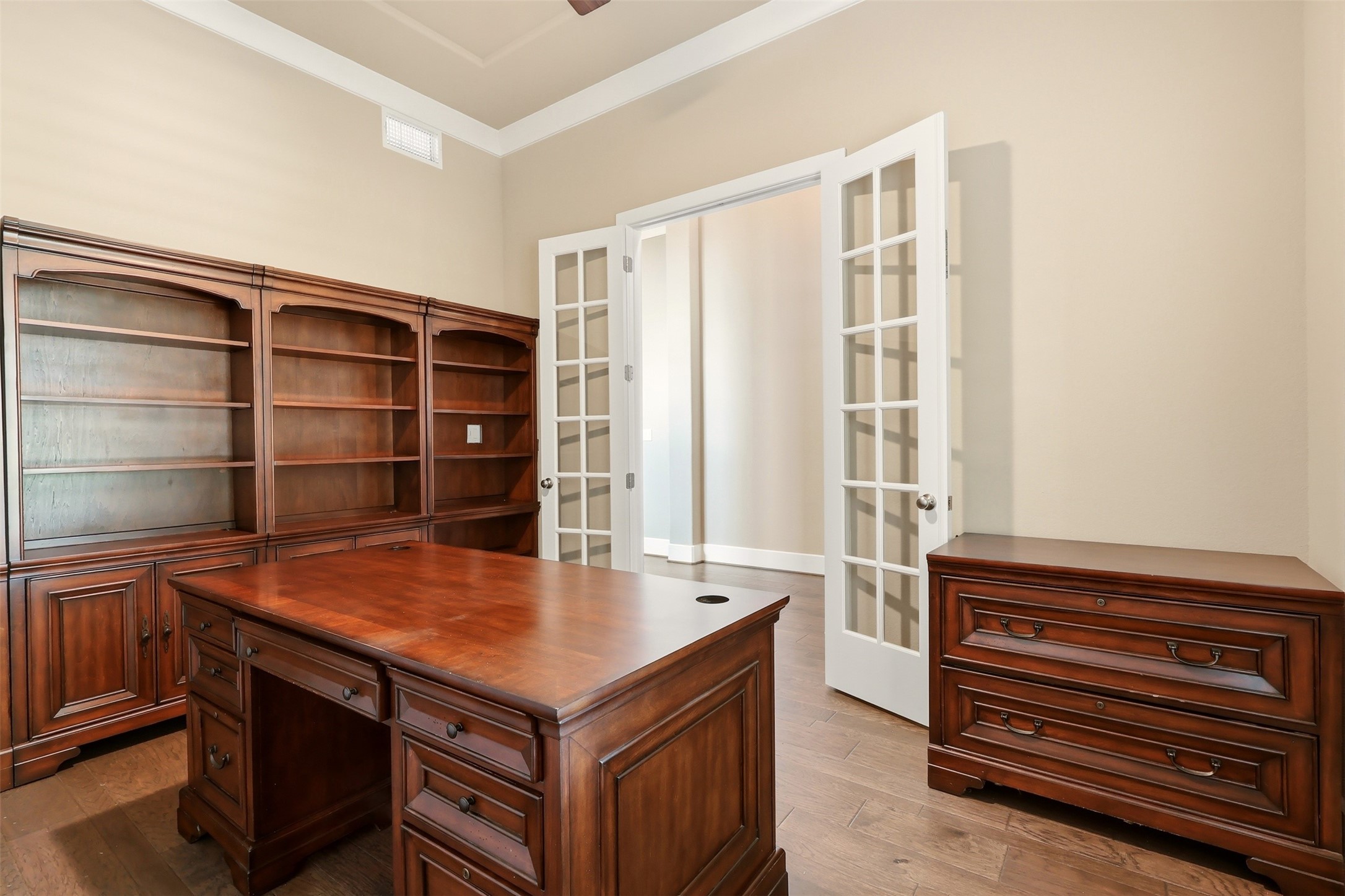 5107 Galahad Court Property Photo 4