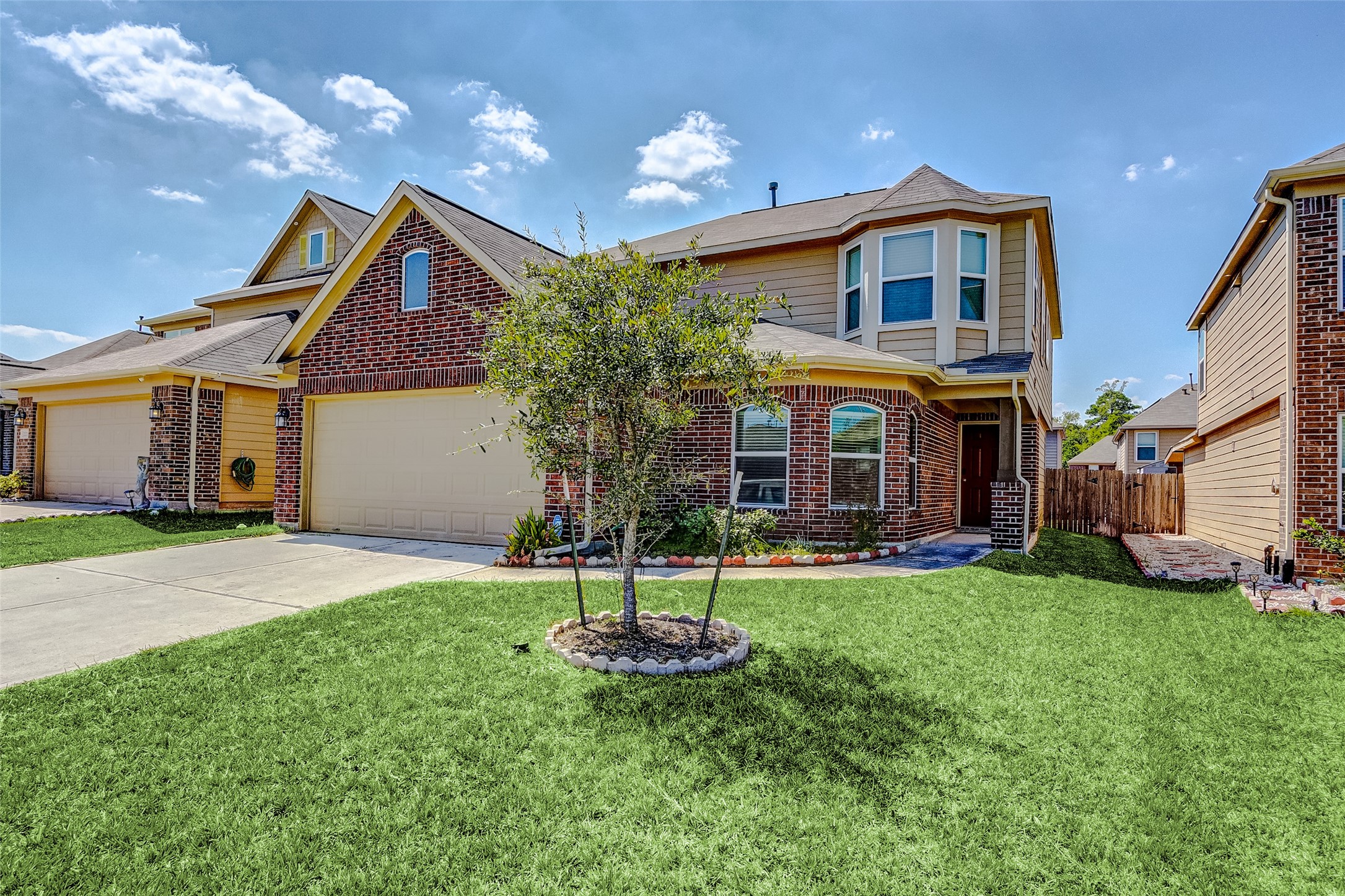 21219 Fox Hillside Way Property Photo 1