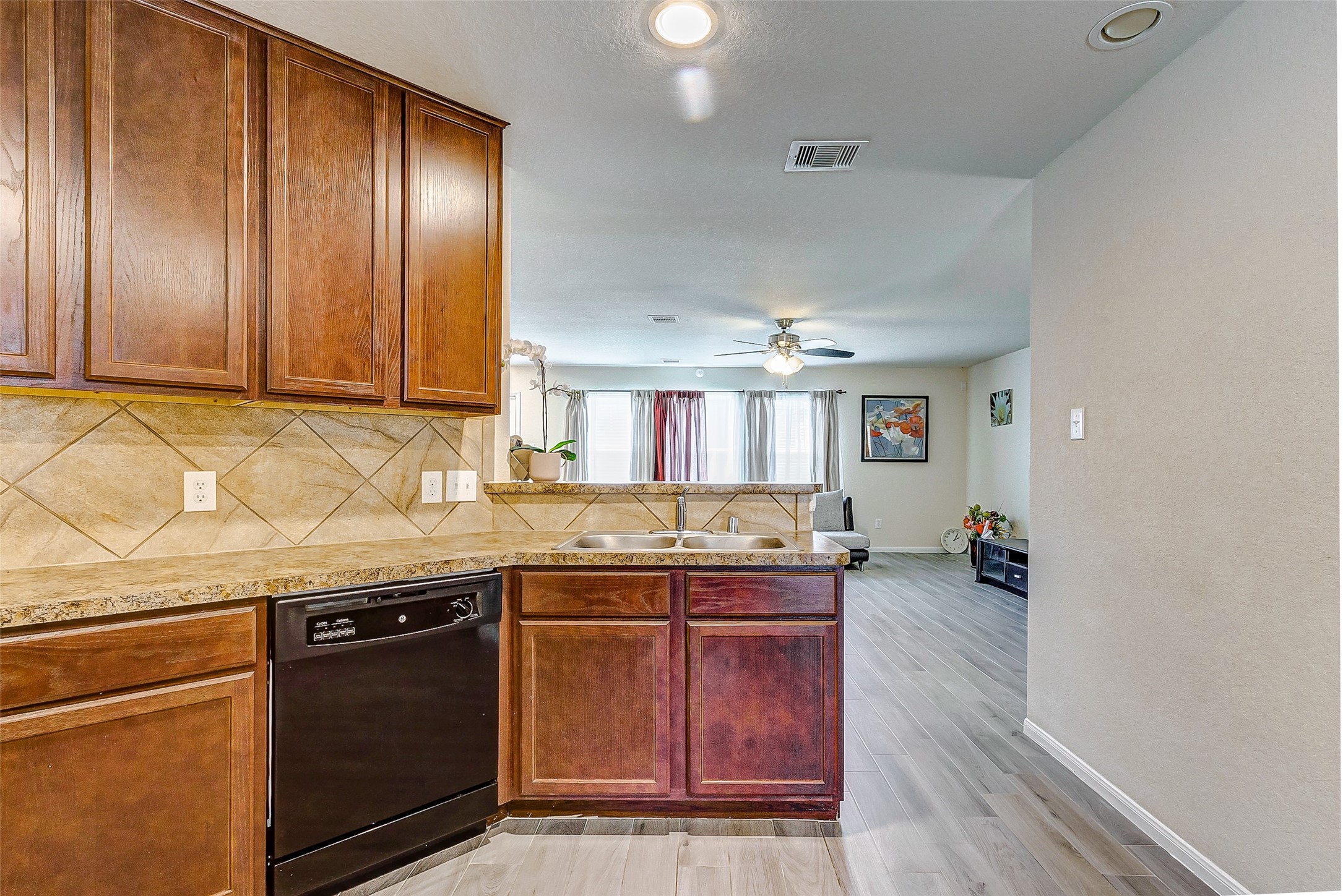21219 Fox Hillside Way Property Photo 12