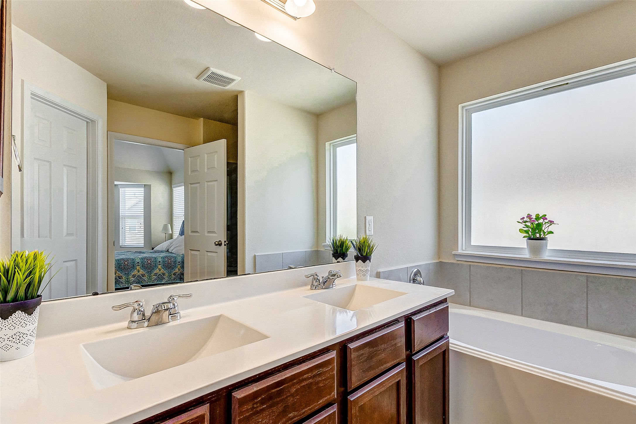 21219 Fox Hillside Way Property Photo 27