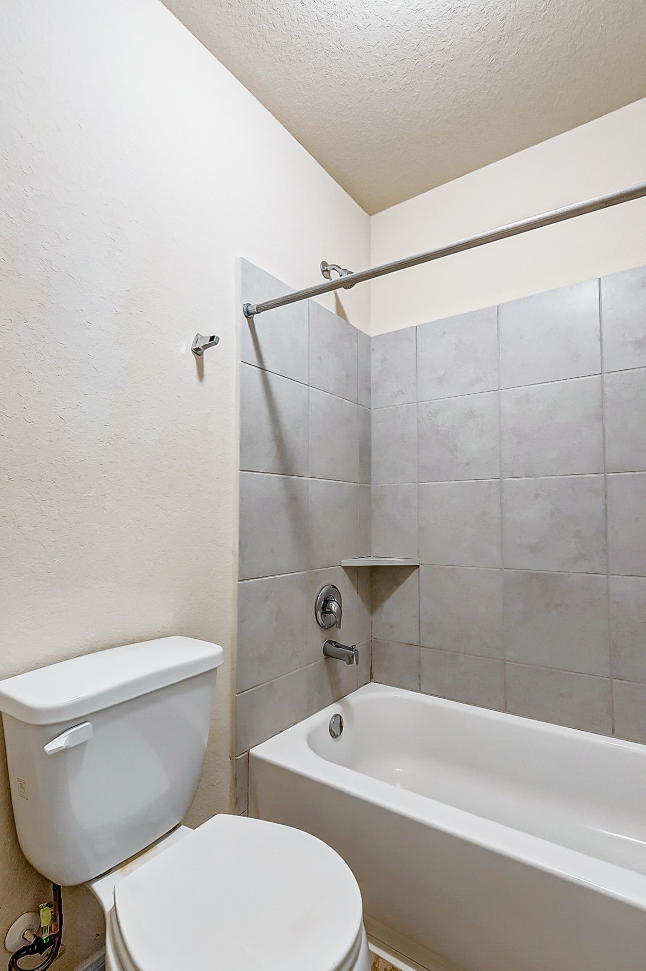 21219 Fox Hillside Way Property Photo 35