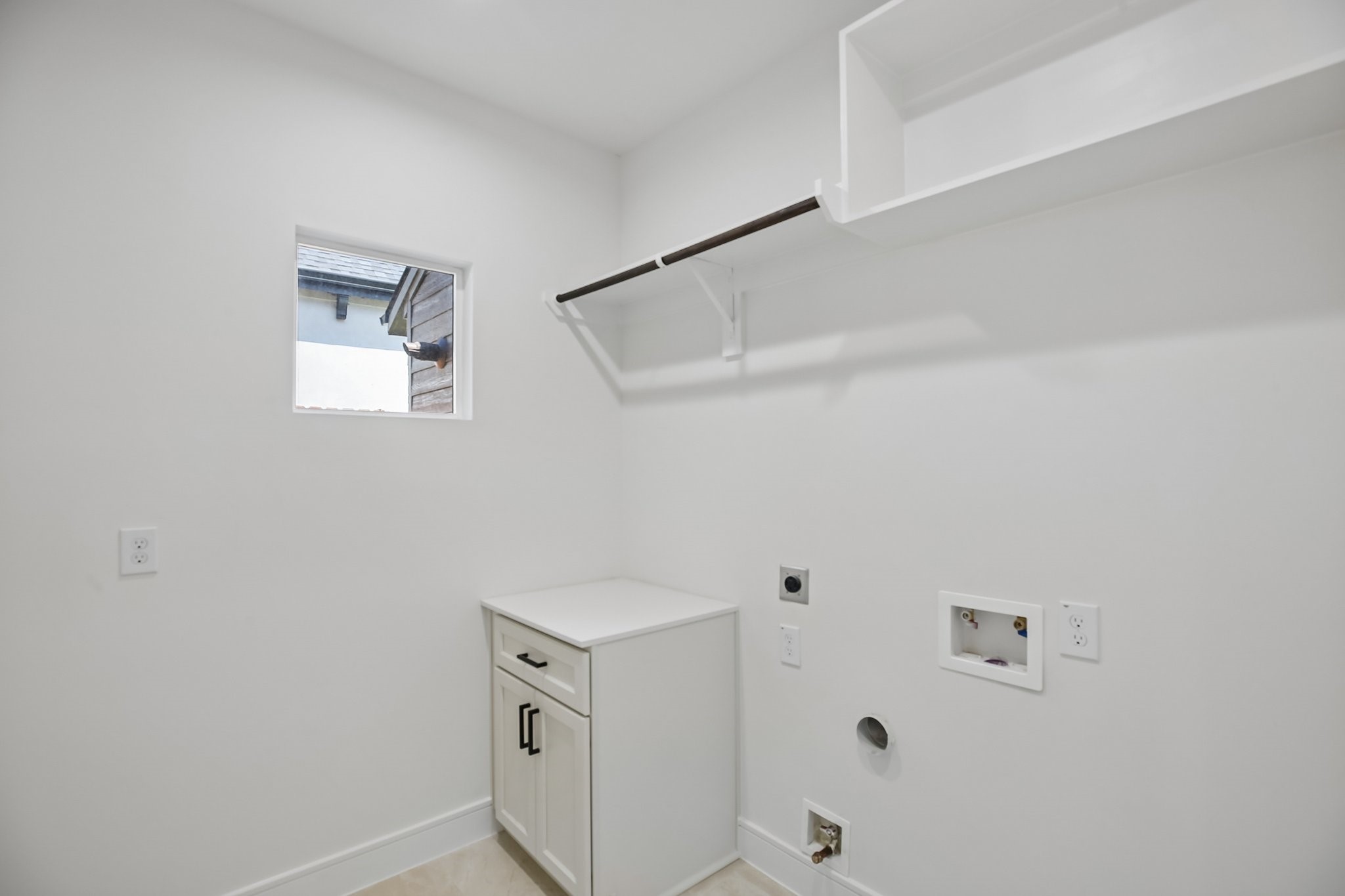 205 Wyndemere Drive Property Photo 24