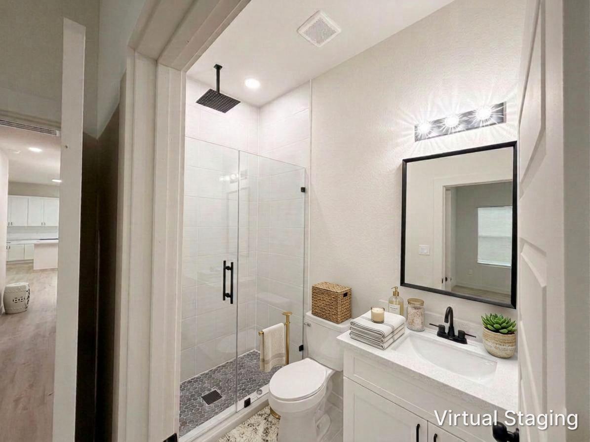 326 Clearwater Street C Property Photo 14