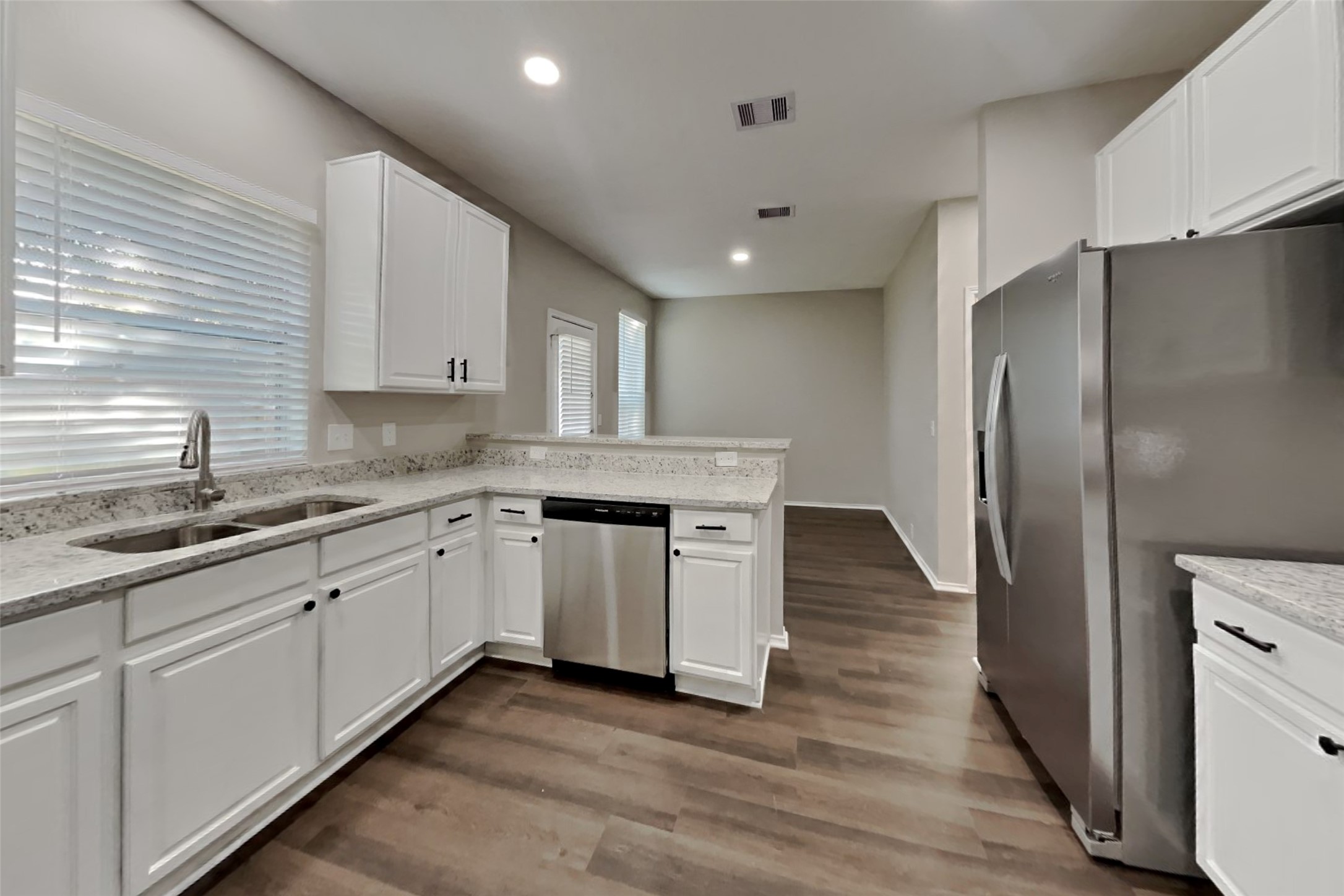 18802 Atascocita Forest Drive Property Photo 5