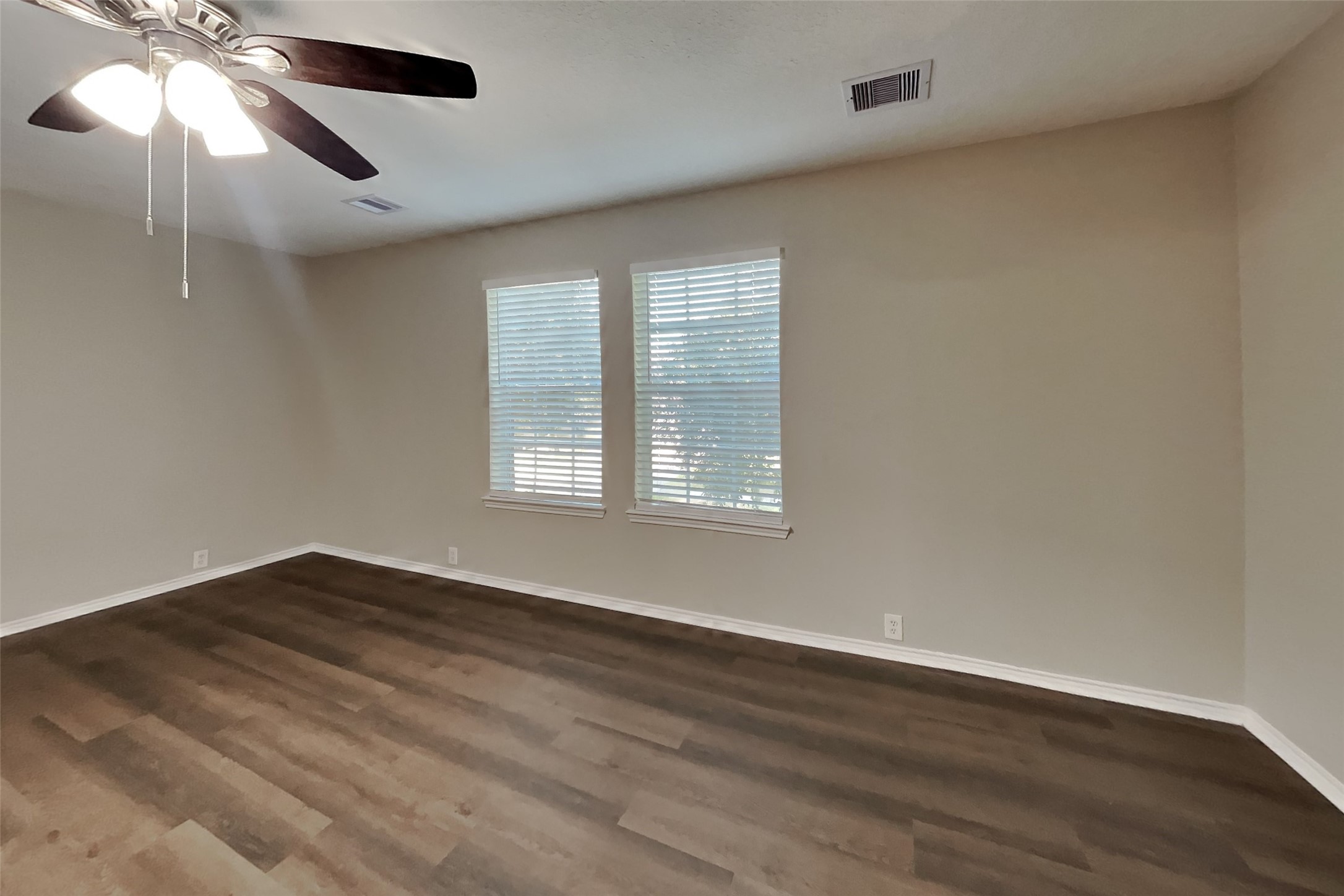 18802 Atascocita Forest Drive Property Photo 8