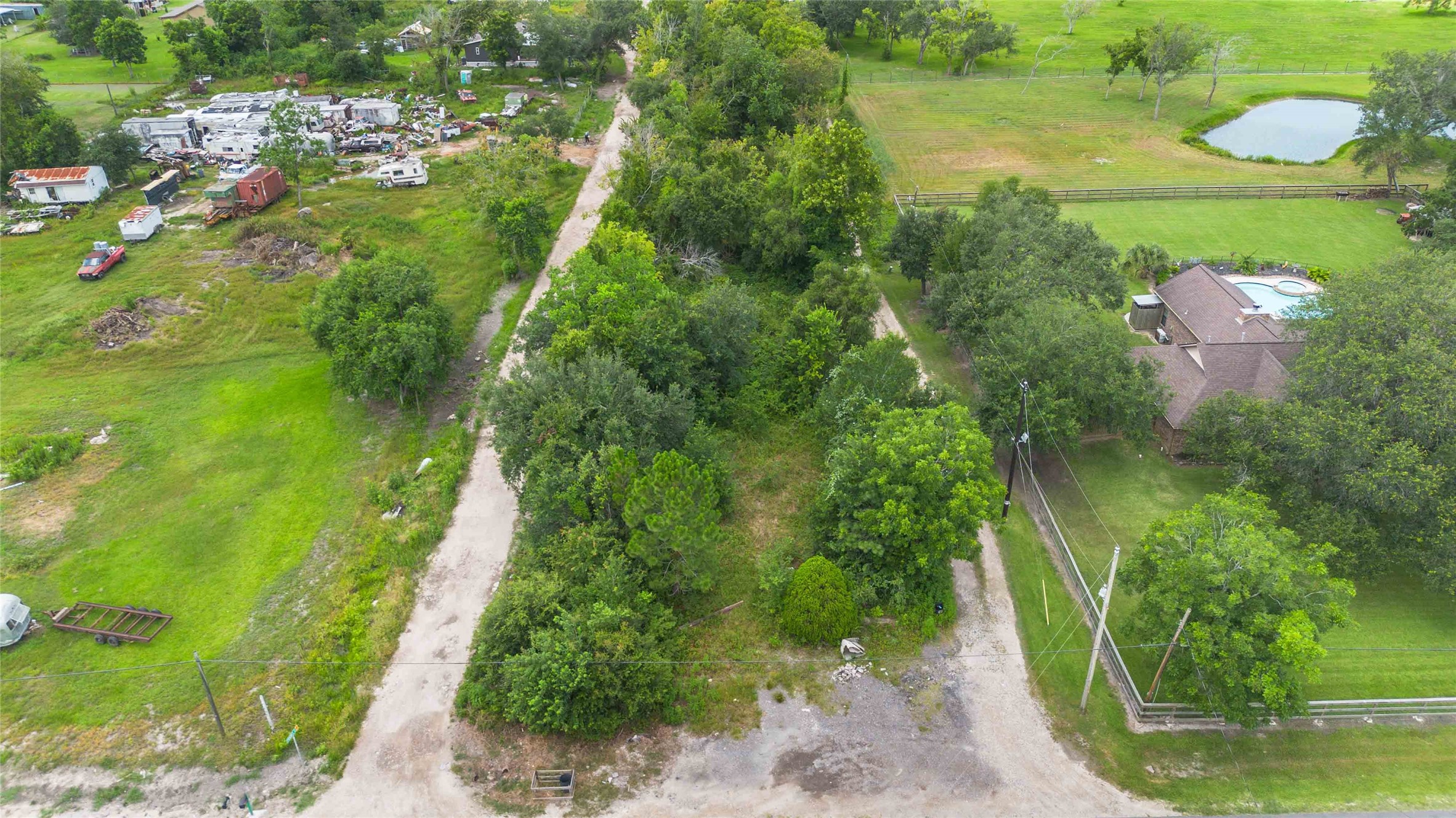 15601 Fir Road Property Photo 2