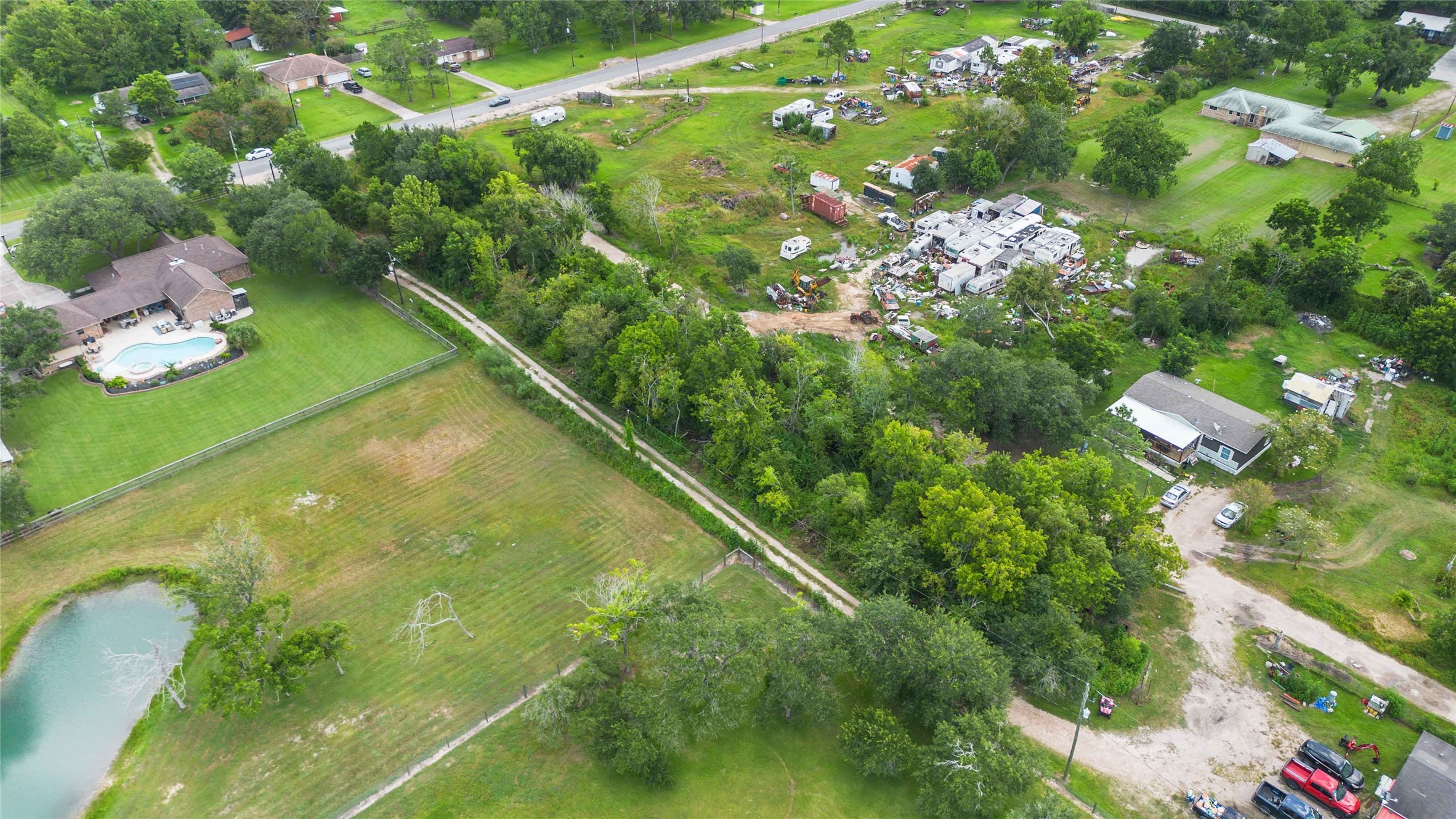 15601 Fir Road Property Photo 5