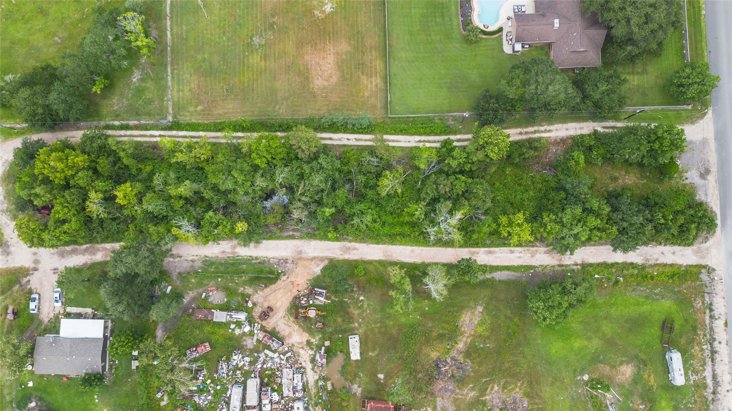 15601 Fir Road Property Photo 8