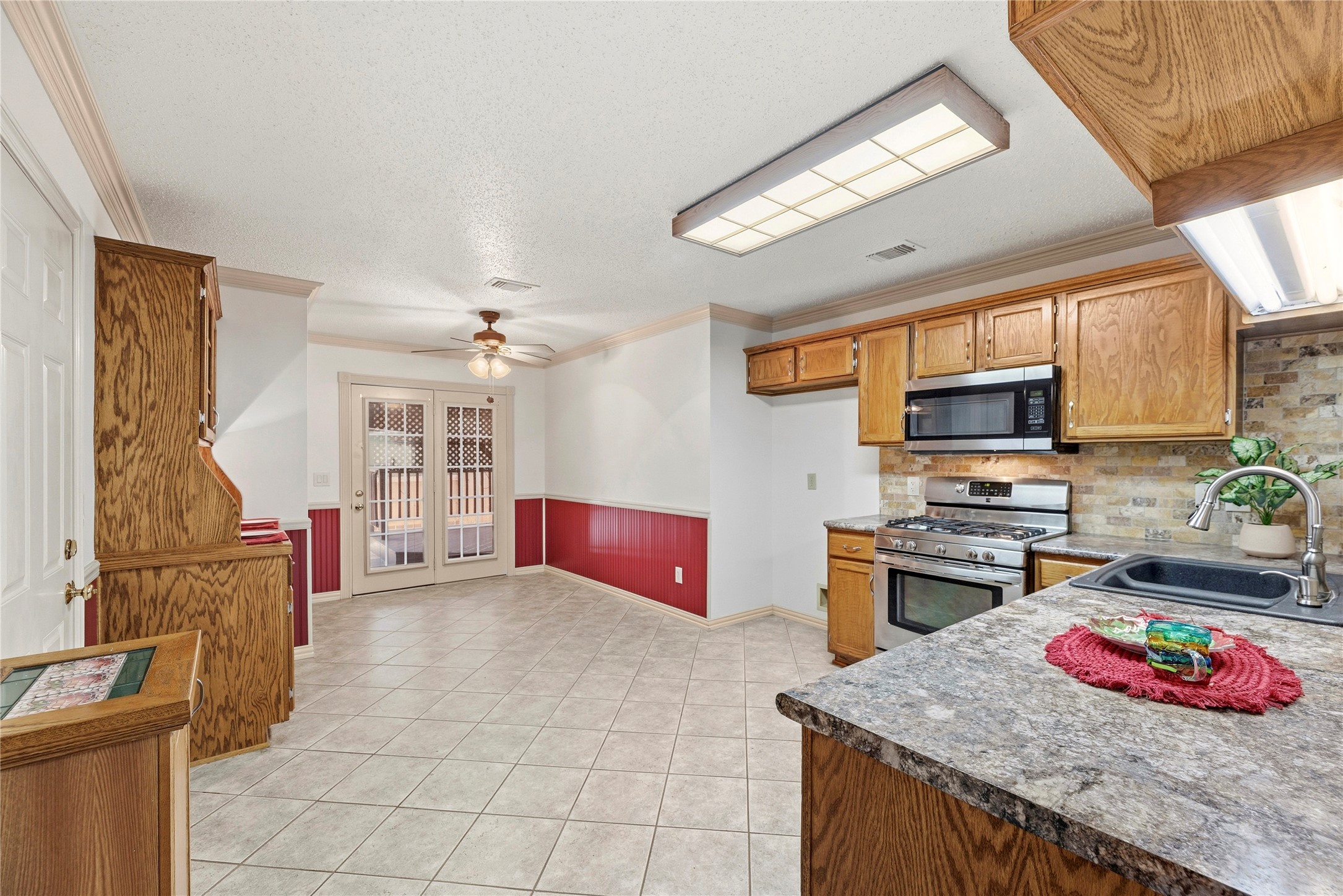 3323 Autumn Bridge Lane Property Photo 10