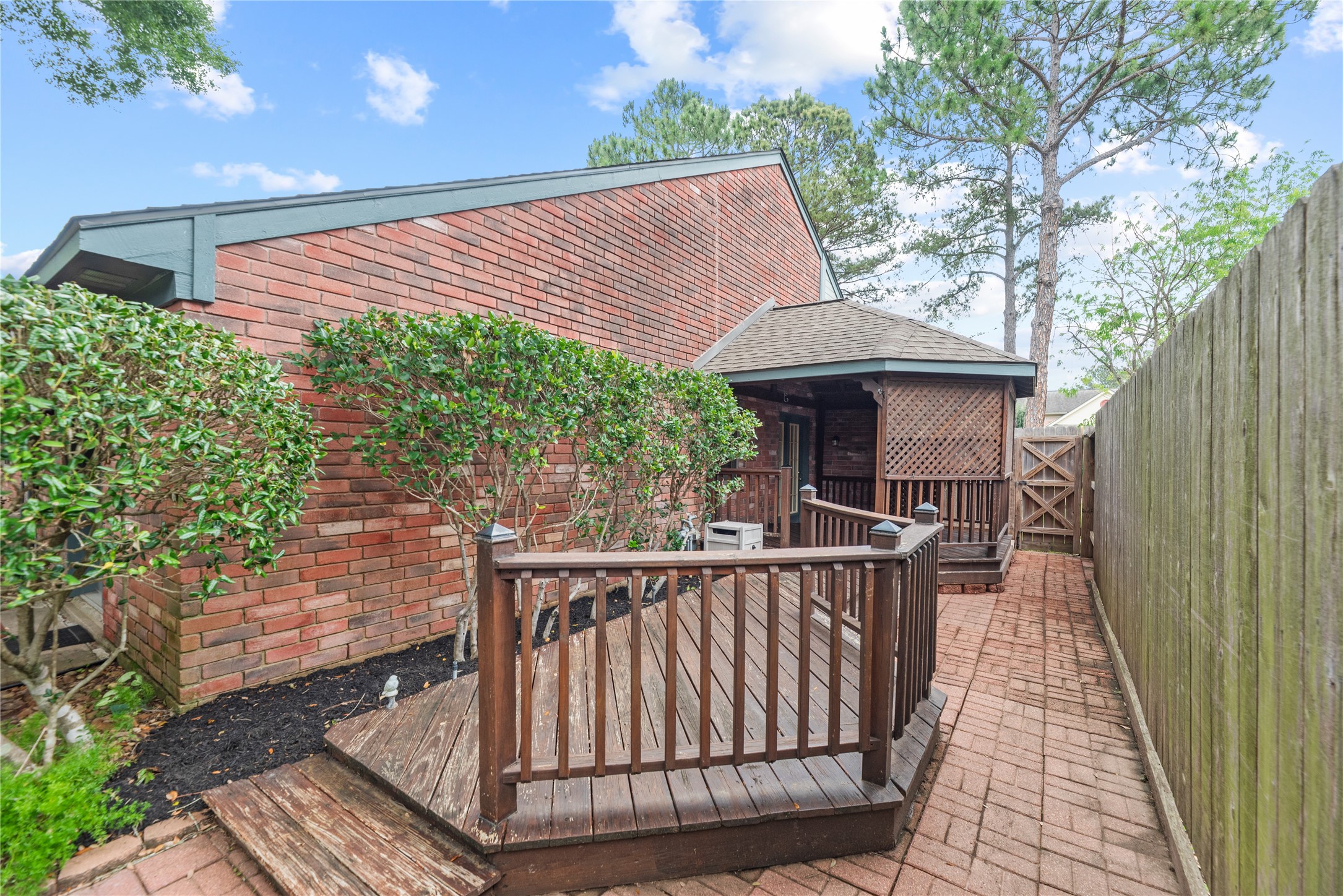 3323 Autumn Bridge Lane Property Photo 16