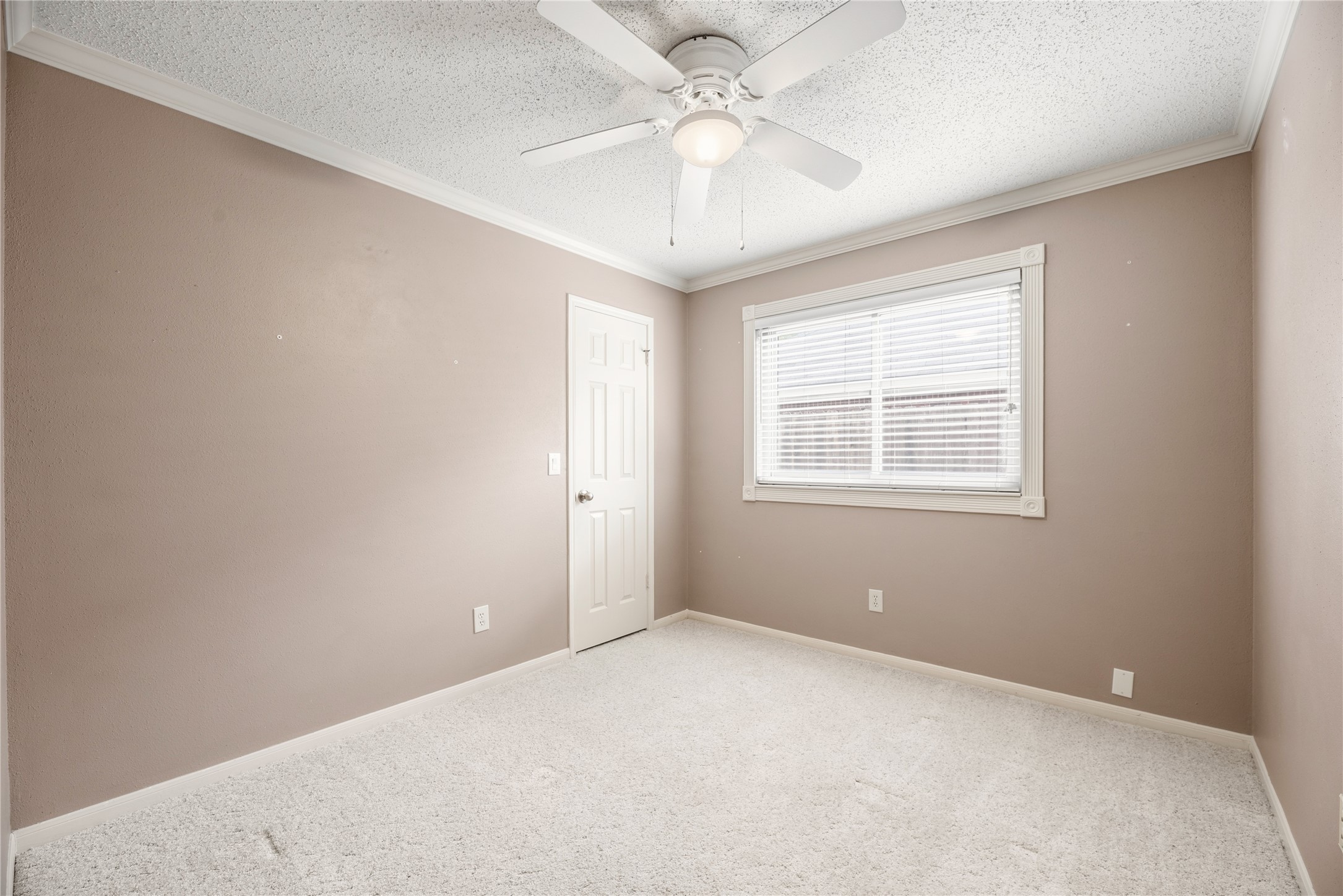3323 Autumn Bridge Lane Property Photo 22
