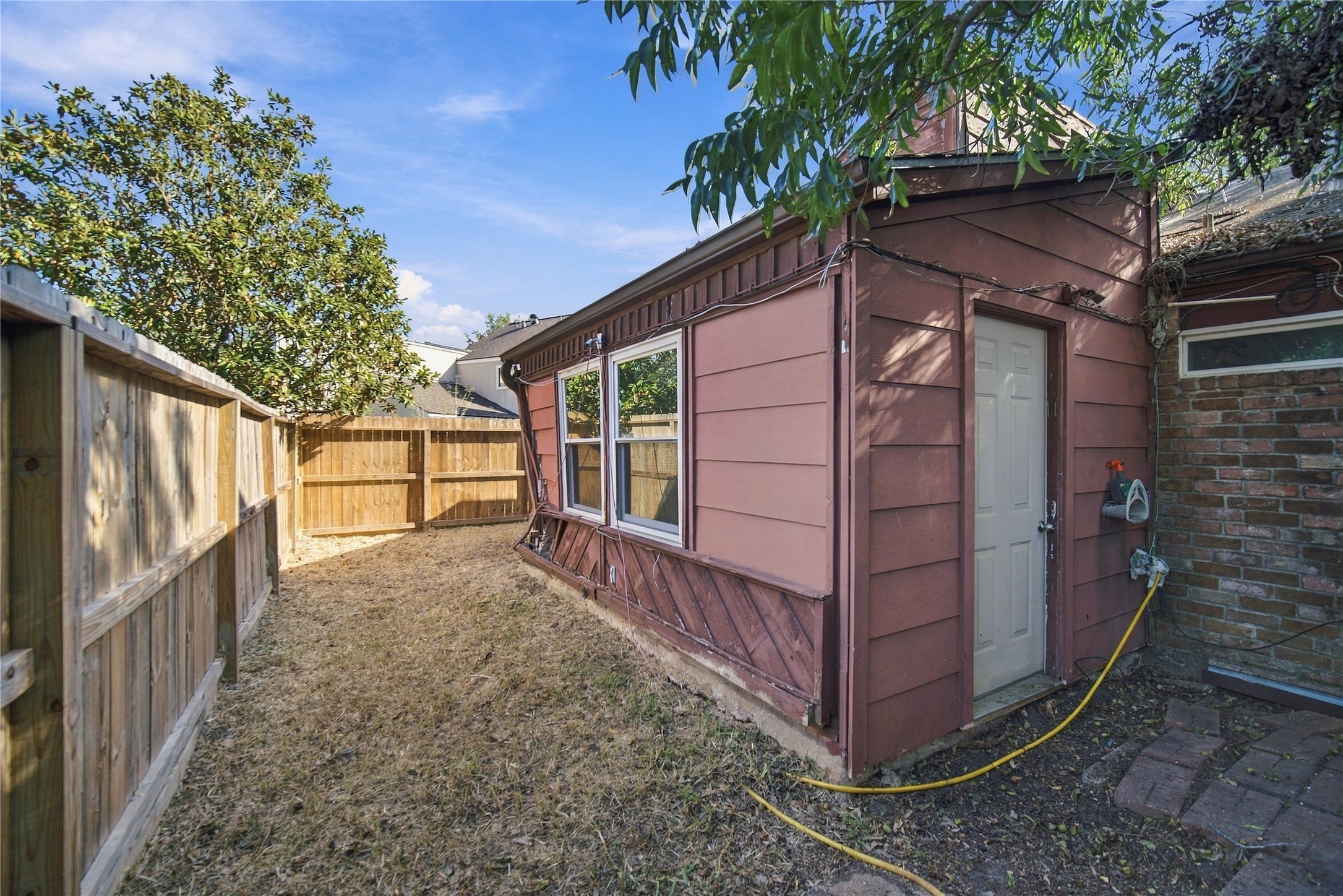 606 Meadow Knoll Drive Property Photo 6