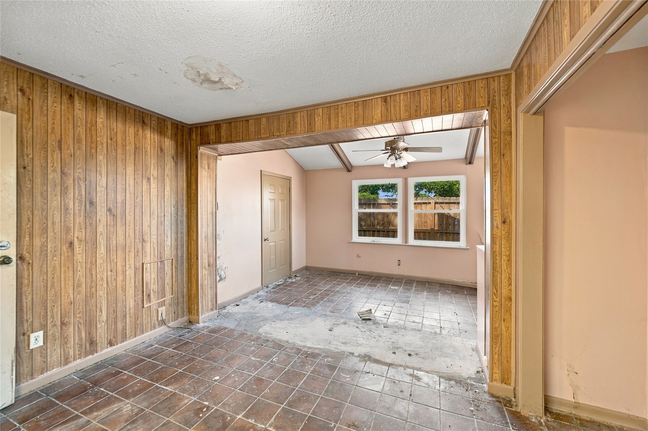 606 Meadow Knoll Drive Property Photo 11