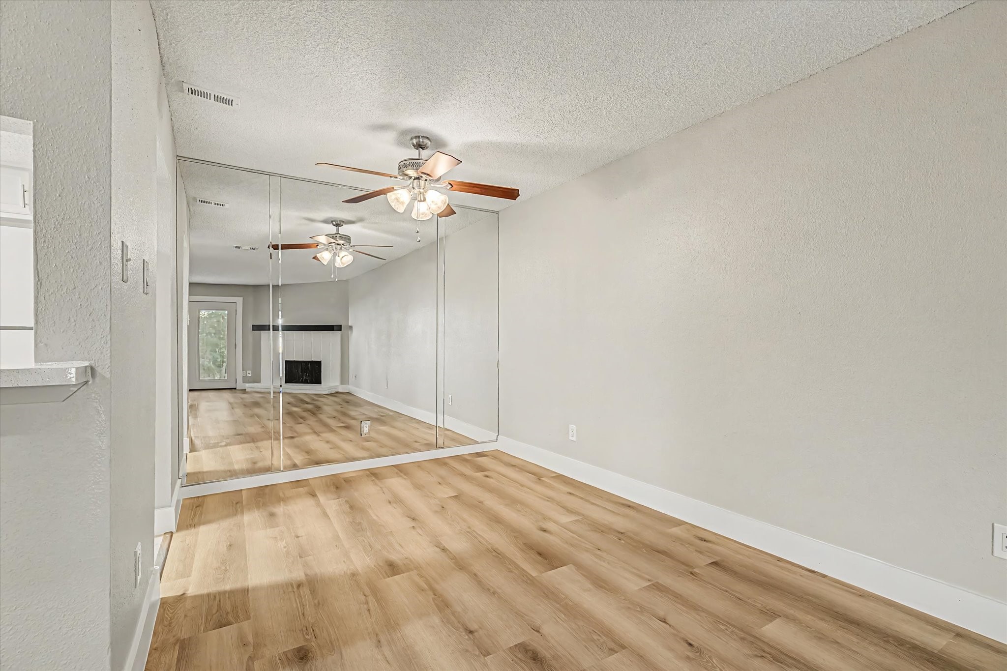 9552 Windswept Lane 9552 Property Photo 7