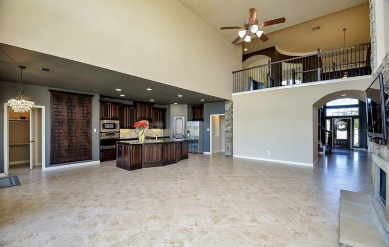 2703 Bonnie Bray Dr Drive Property Photo 9