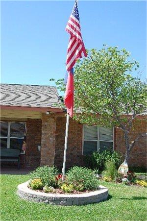 100 Windwood Drive Property Photo 1