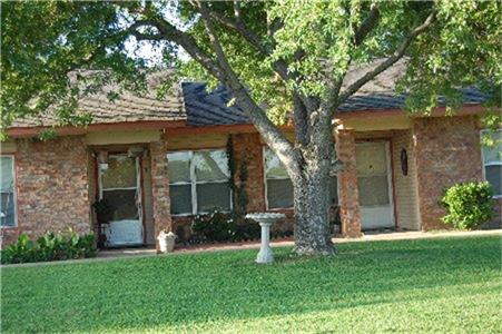100 Windwood Drive Property Photo 2