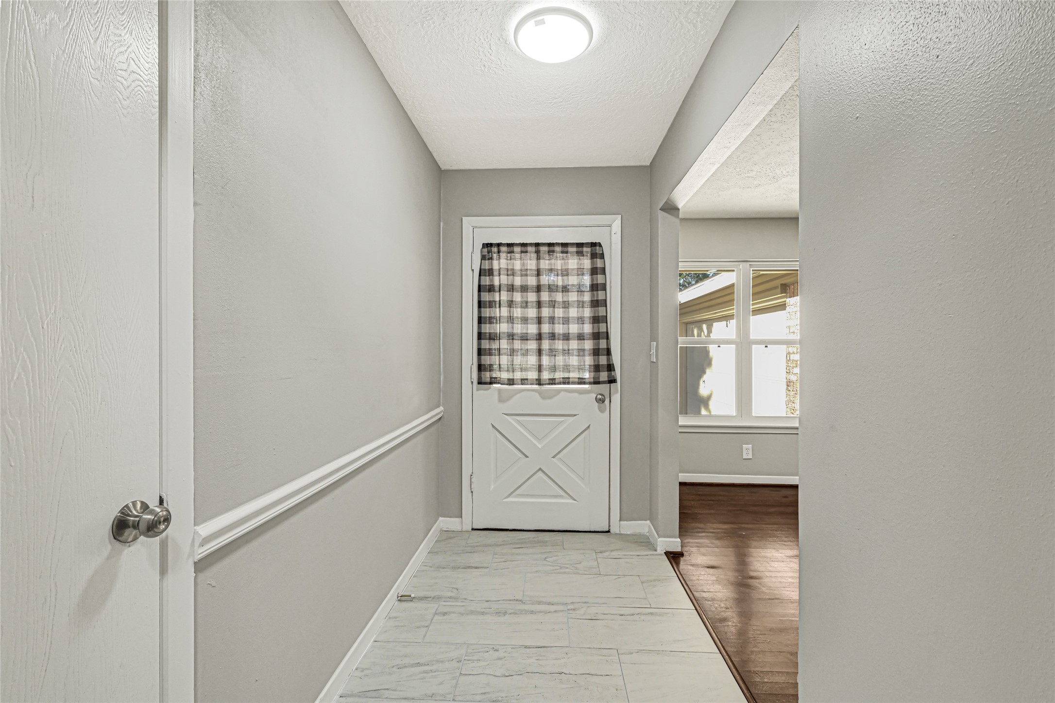 231 Ravenhead Drive Property Photo 4