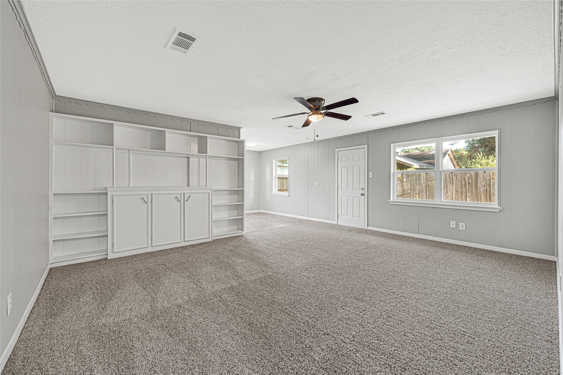 231 Ravenhead Drive Property Photo 8