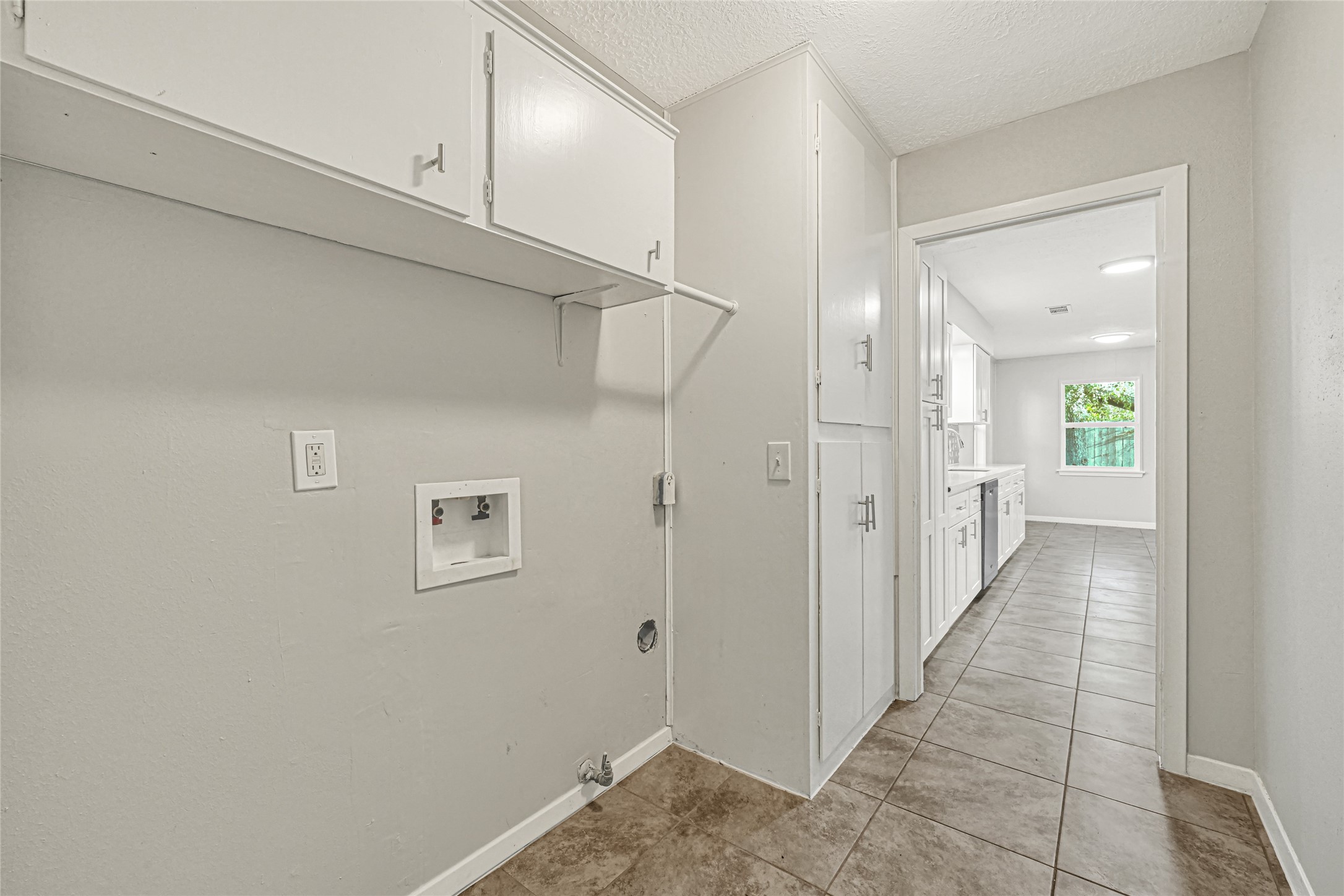 231 Ravenhead Drive Property Photo 15