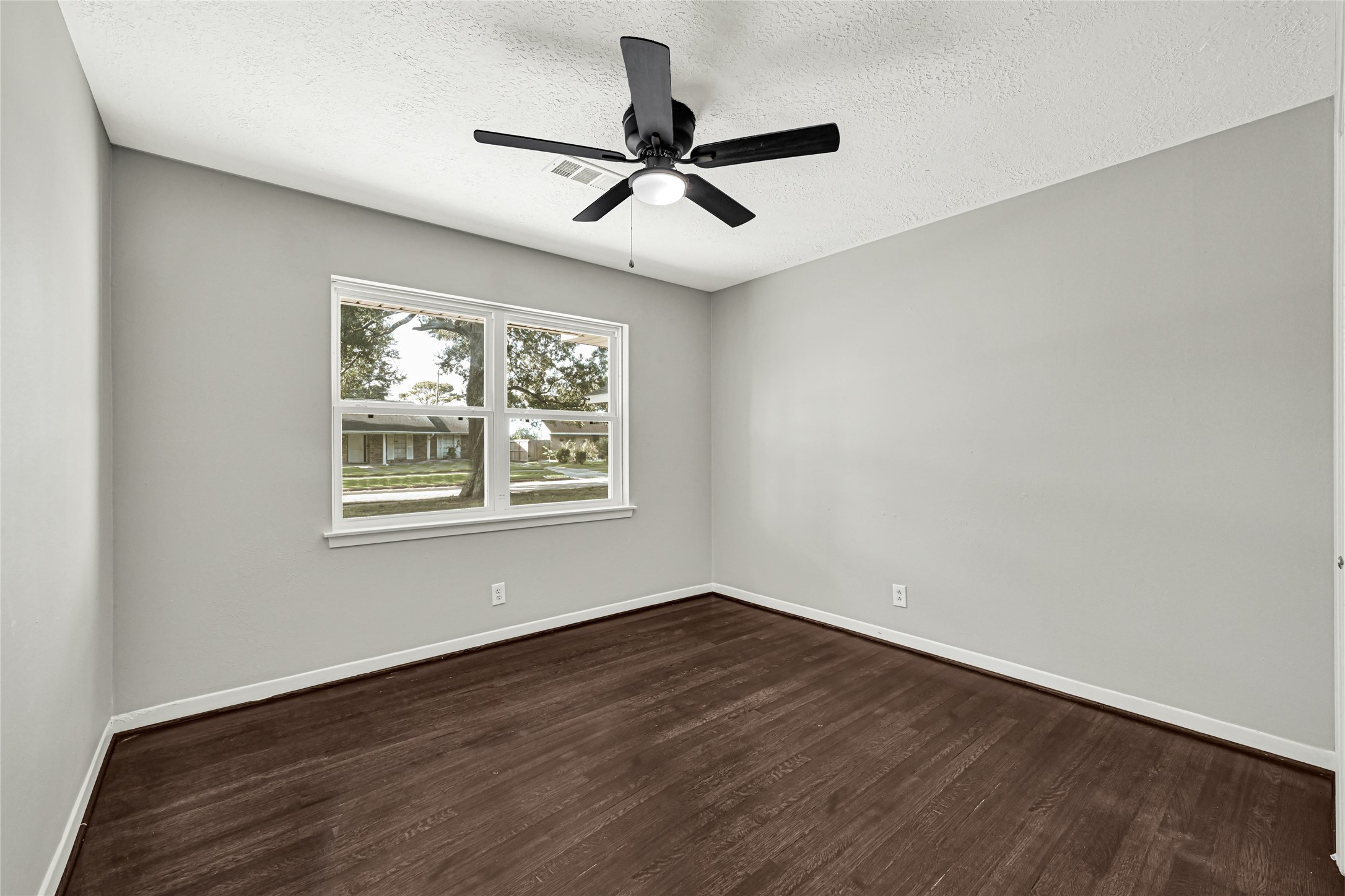 231 Ravenhead Drive Property Photo 17