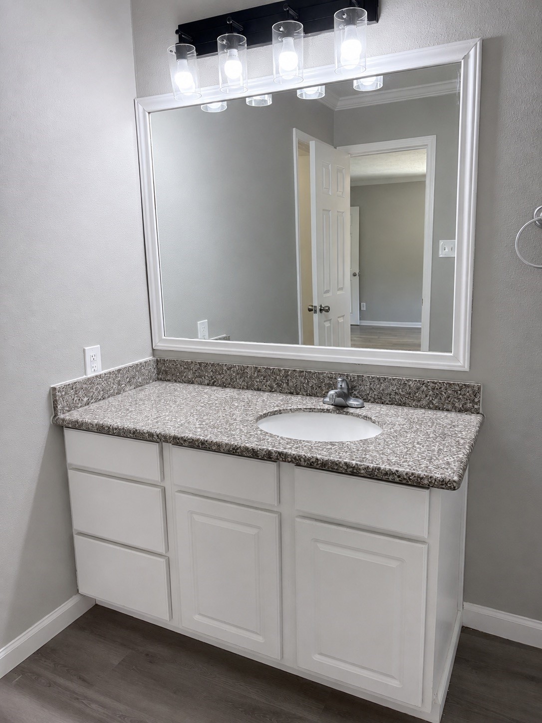 705 Collins Street Property Photo 8