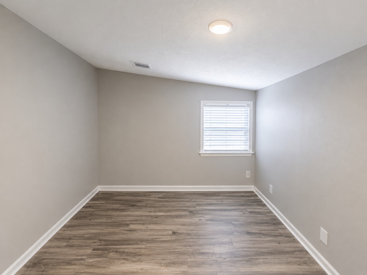 705 Collins Street Property Photo 13