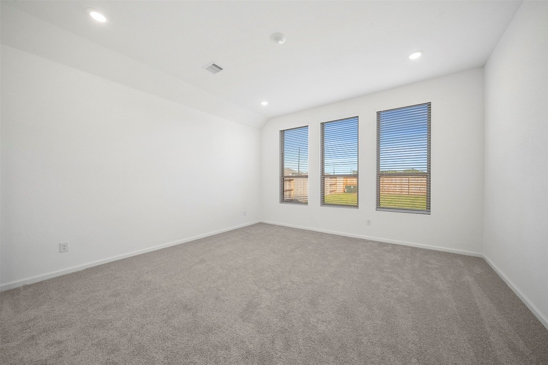 2515 Olivine Stone Drive Property Photo 12