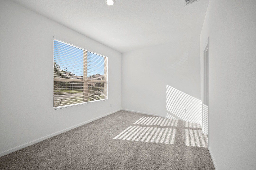 2515 Olivine Stone Drive Property Photo 18