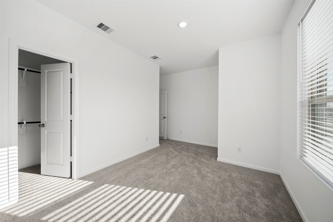 2515 Olivine Stone Drive Property Photo 19